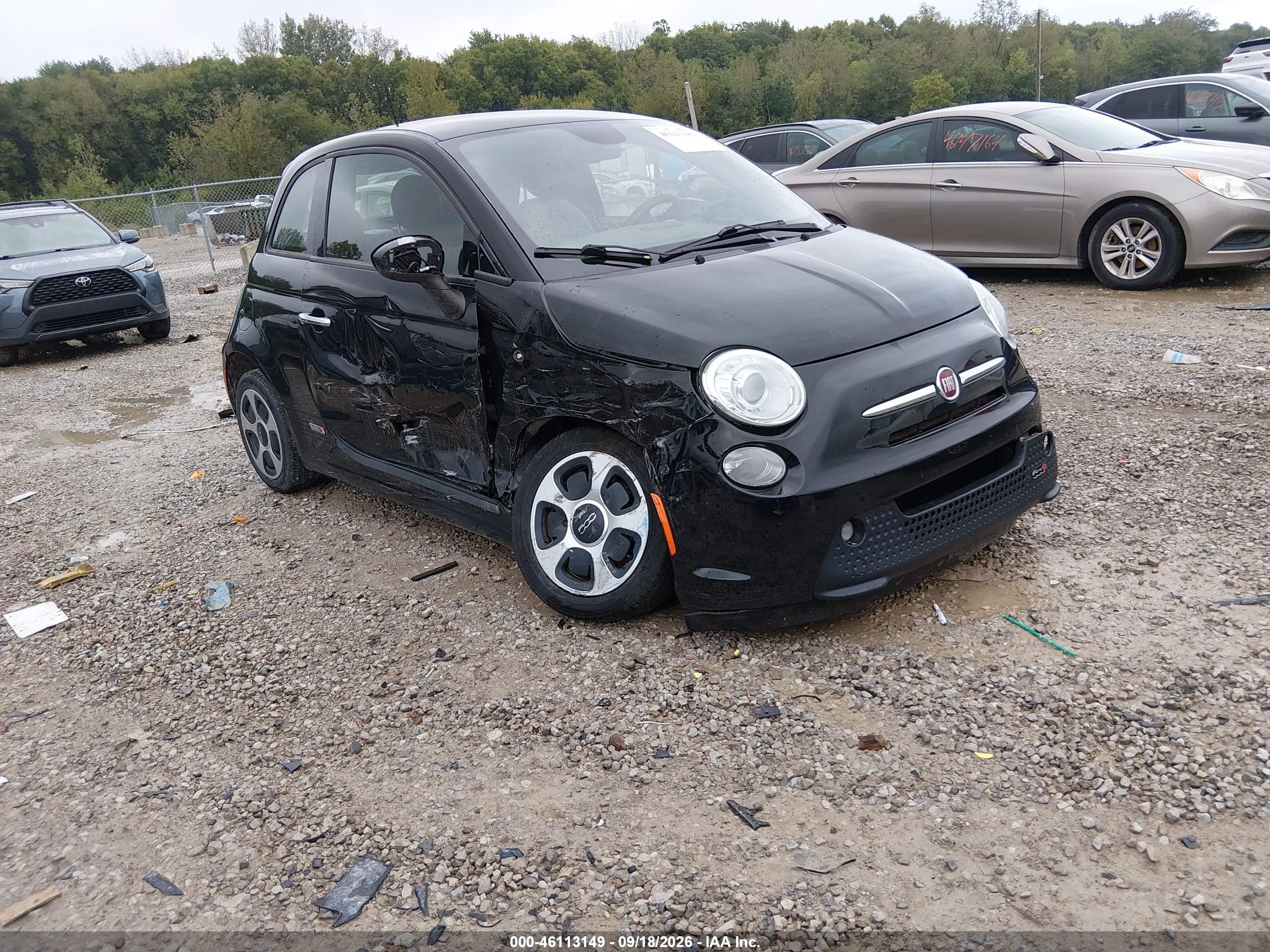 2015 Fiat 500 VIN 3C3CFFGE2FT642302 IAAI salvage auction — Side, Salvage (Ohio), sold $1,000 on 2026-10-05 (photo 1)