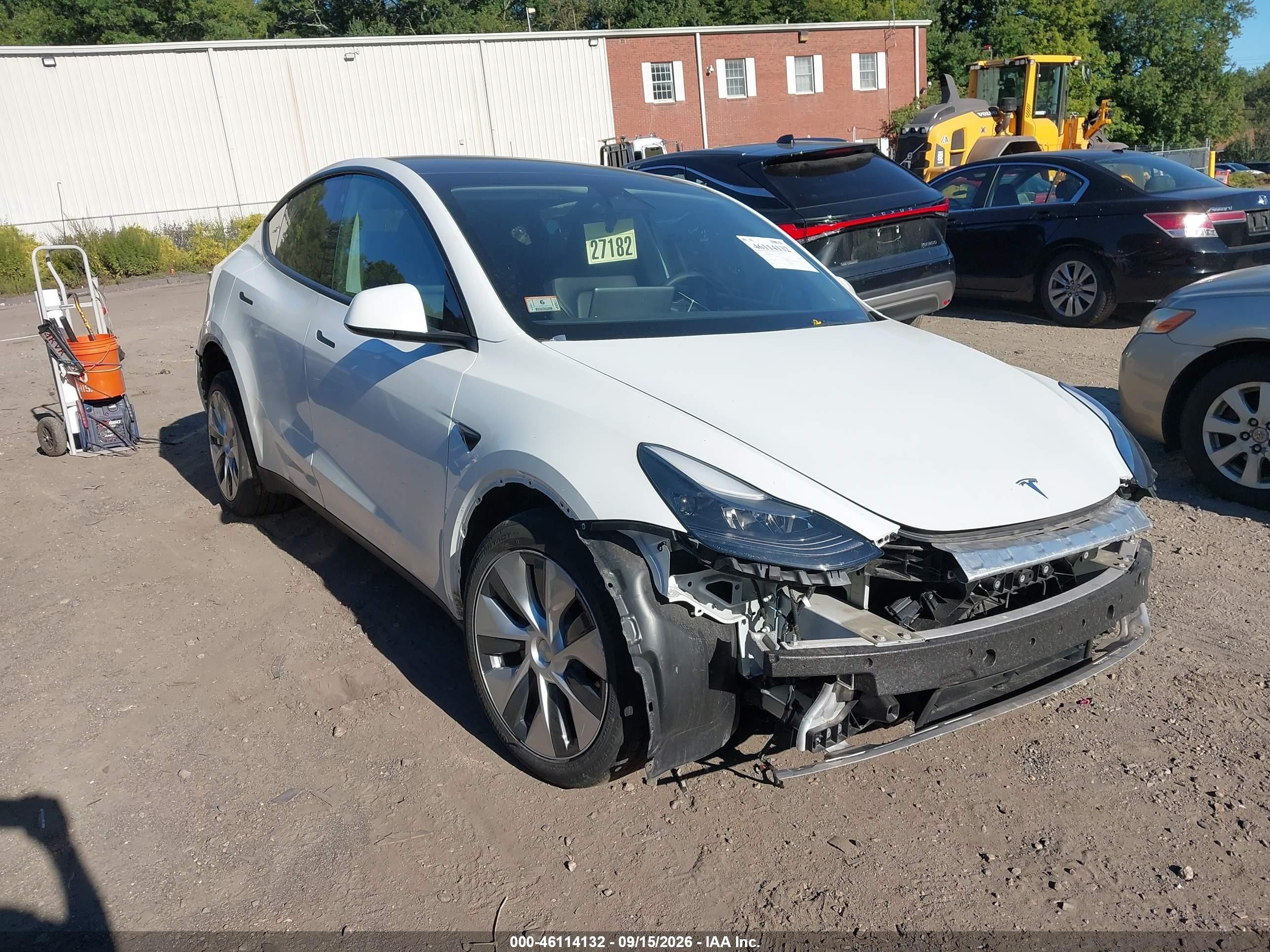 2023 Tesla Model y VIN 7SAYGDEE4PF706185 IAAI salvage auction — Unknown, Salvage (Massachusetts), sold $11,300 on 2026-09-29 (photo 1)