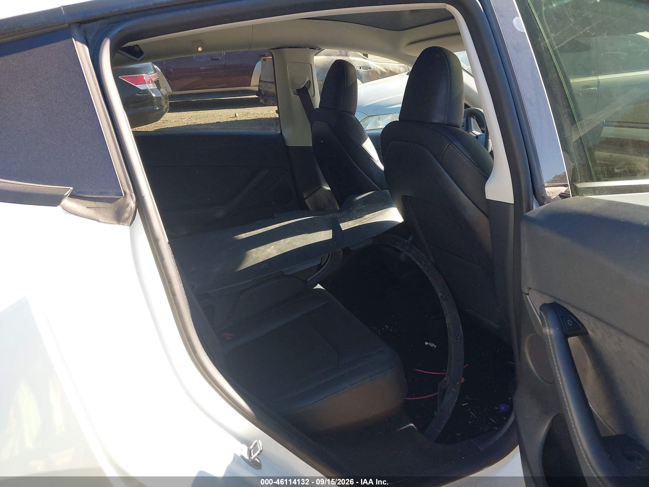 2023 Tesla Model y VIN 7SAYGDEE4PF706185 IAAI salvage auction — Unknown, Salvage (Massachusetts), sold $11,300 on 2026-09-29 (photo 7)