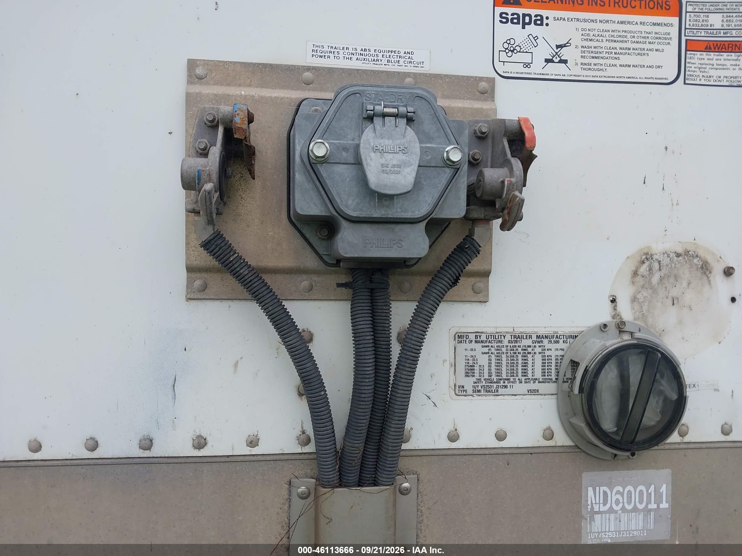 2018 Utility Trailer Mfg Unknown VIN 1UYVS2531J3129011 IAAI salvage auction — Top/Roof, Salvage (Texas), sold $475 on 2026-10-13 (photo 5)