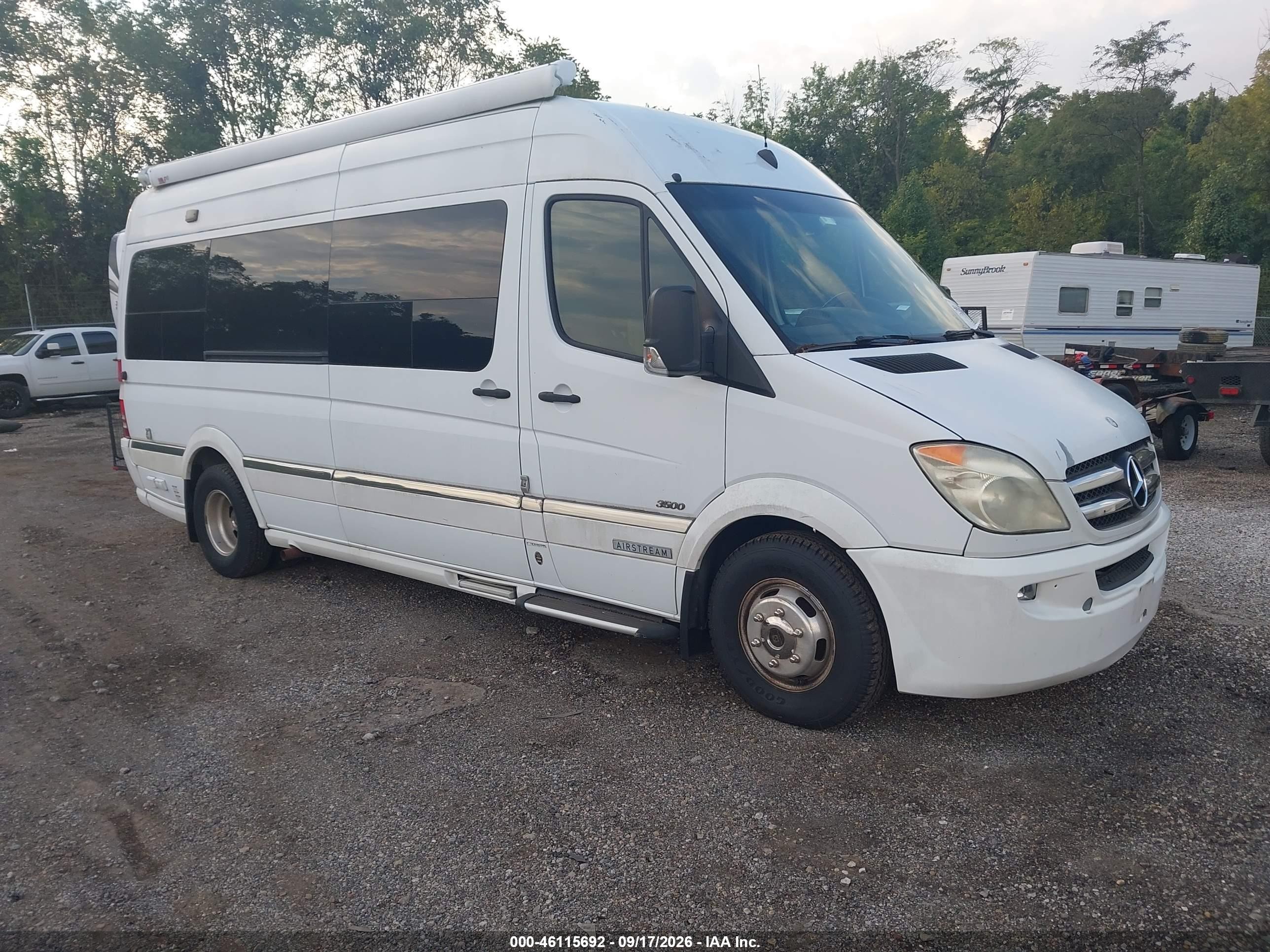 2008 Freightliner Sprinter VIN WDYPF445X85316261 — IAAI salvage auction photo