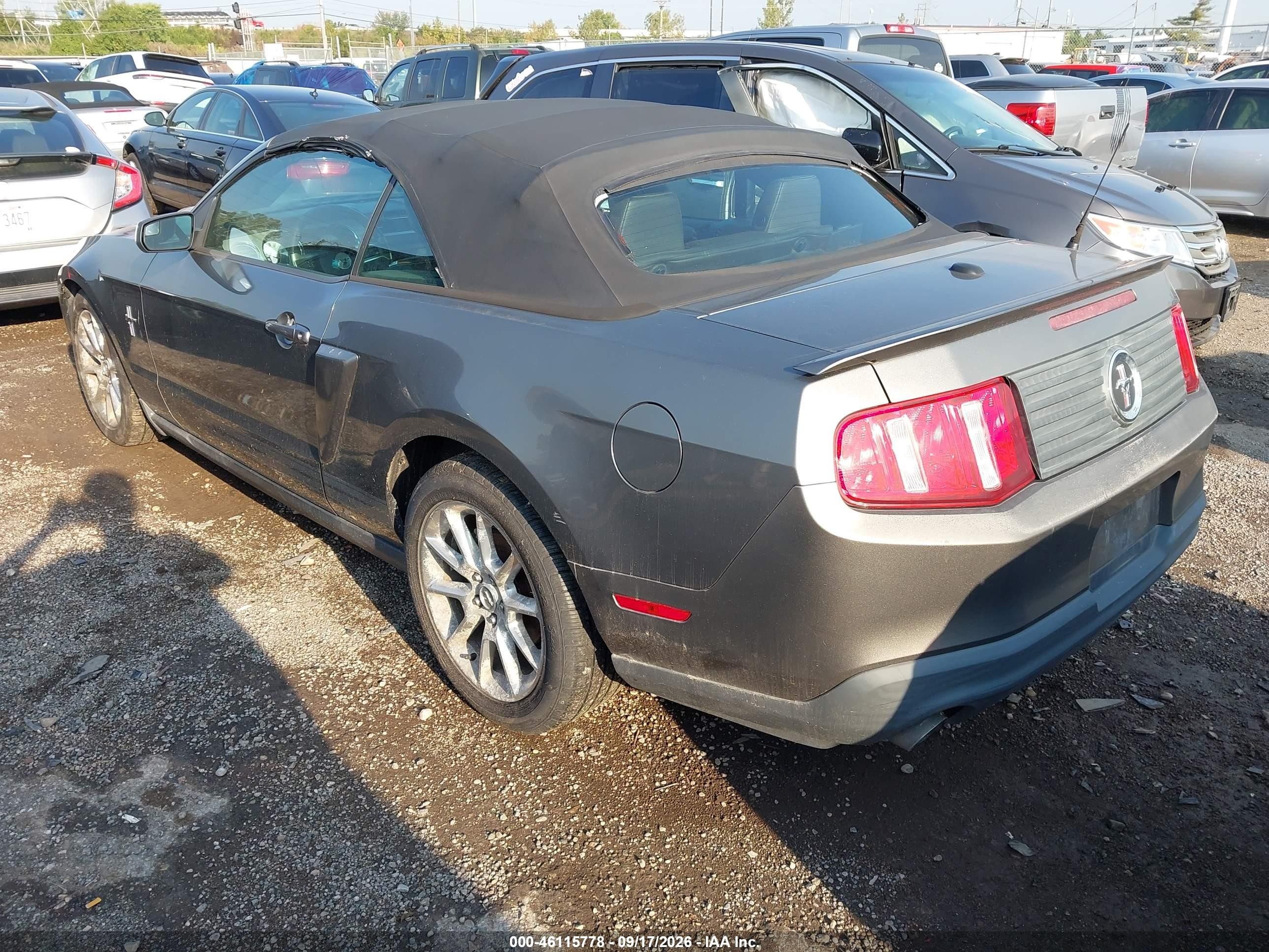 2011 Ford Mustang VIN 1ZVBP8EM5B5136187 IAAI salvage auction — Side, Salvage (Ohio), sold $1,100 on 2026-10-13 (photo 3)