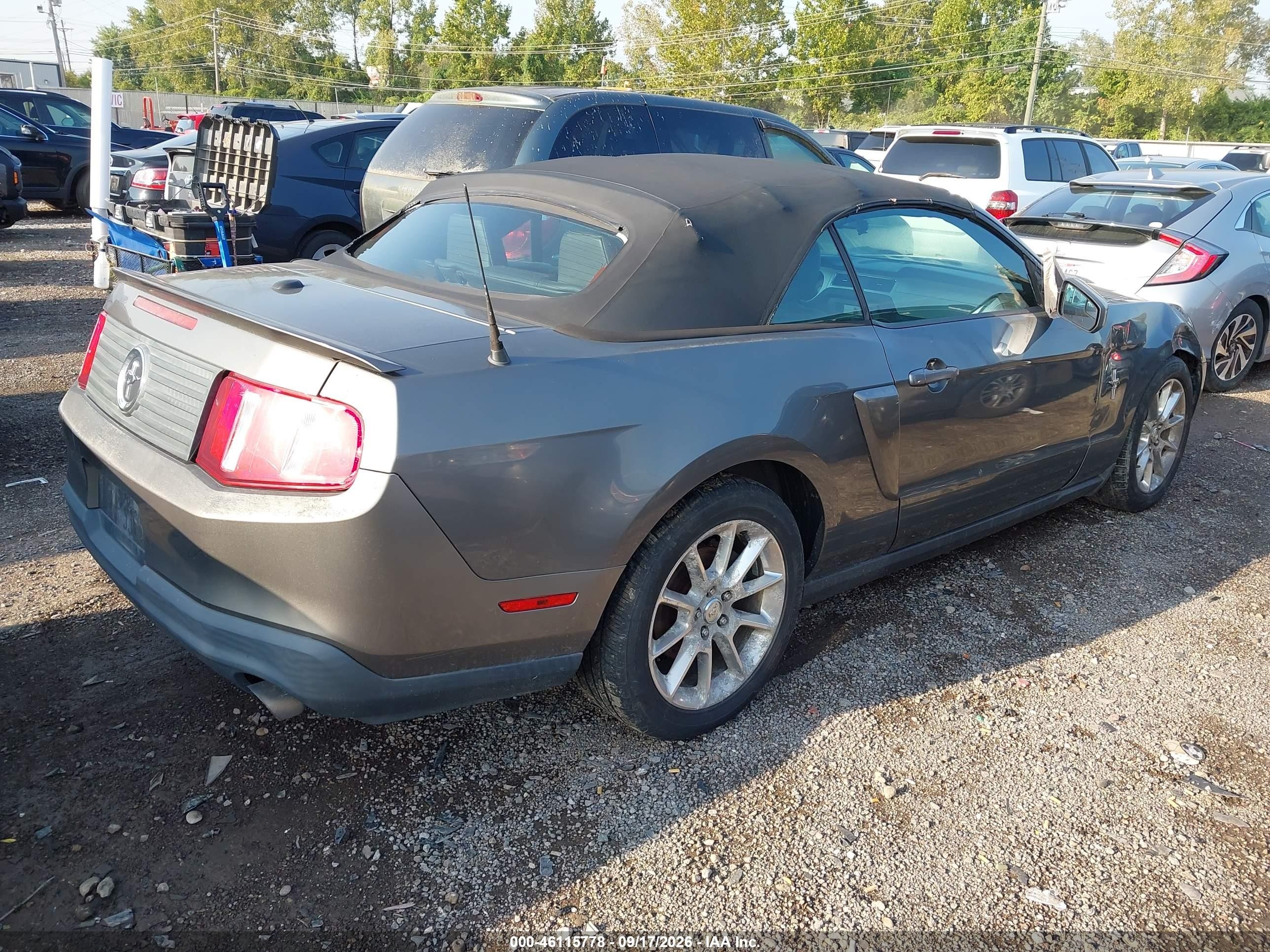 2011 Ford Mustang VIN 1ZVBP8EM5B5136187 IAAI salvage auction — Side, Salvage (Ohio), sold $1,100 on 2026-10-13 (photo 4)