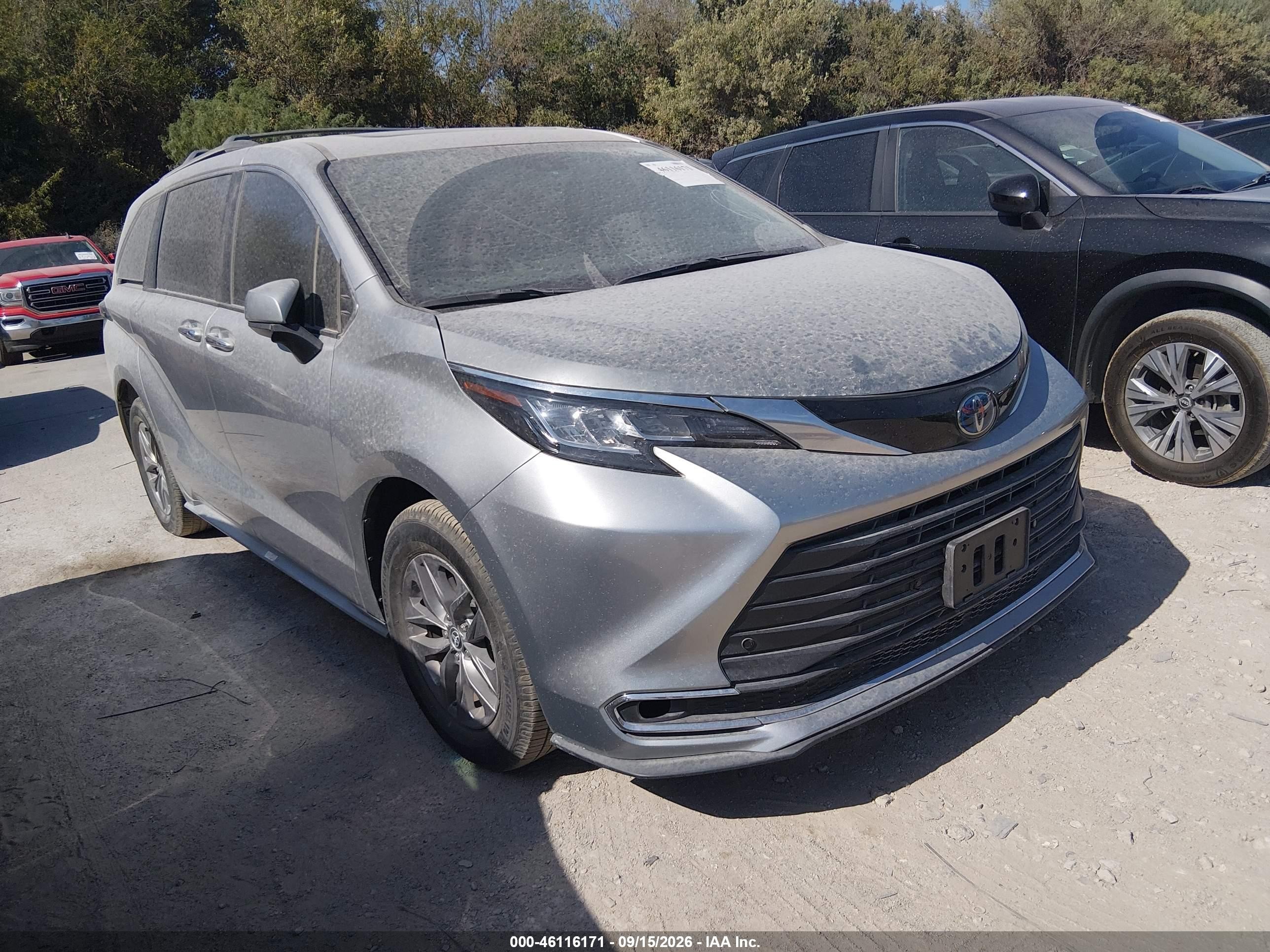 2025 Toyota Sienna VIN 5TDYRKEC6SS228155 — IAAI salvage auction photo