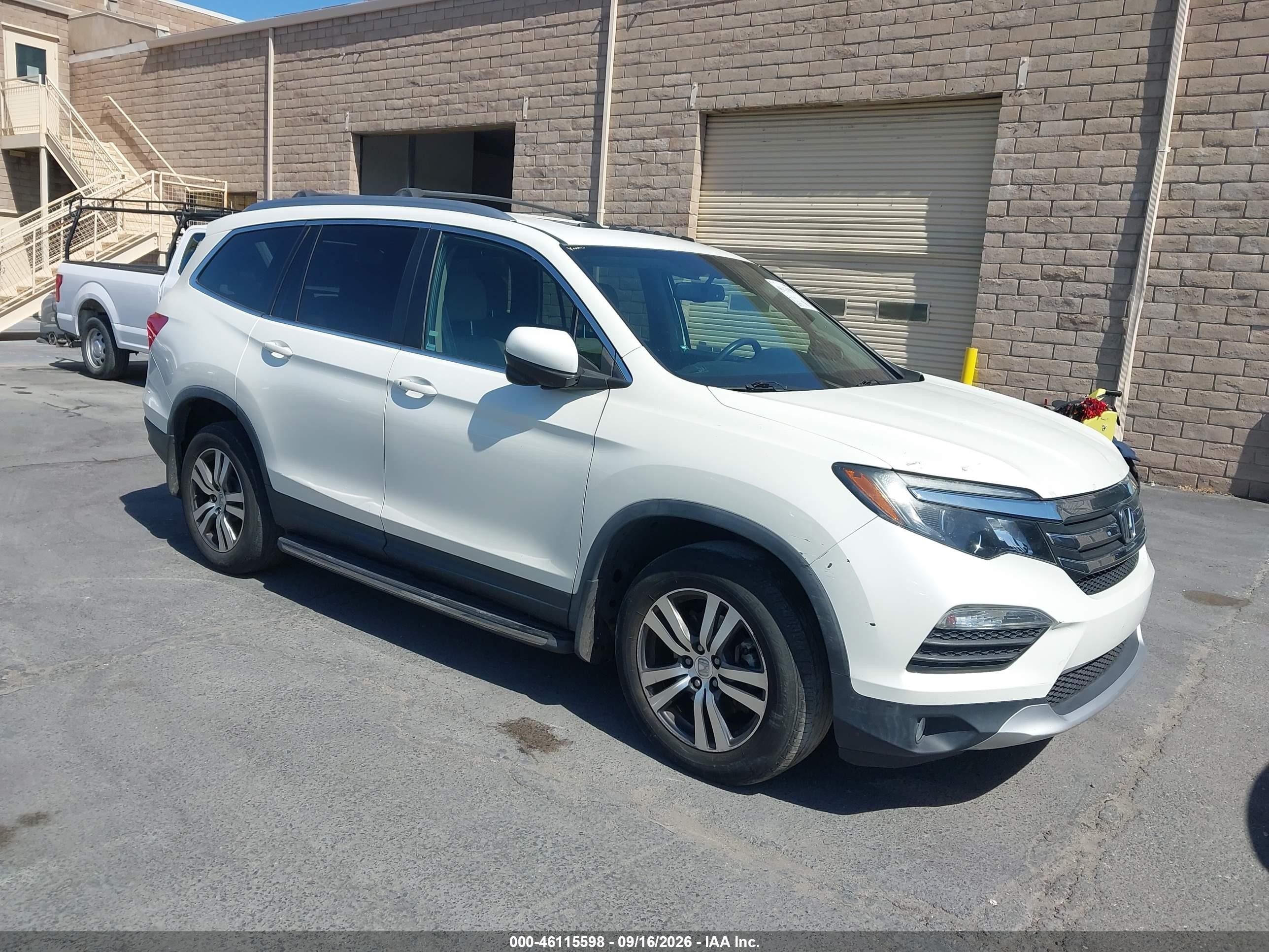2018 Honda Pilot VIN 5FNYF6H72JB011011 — IAAI salvage auction photo