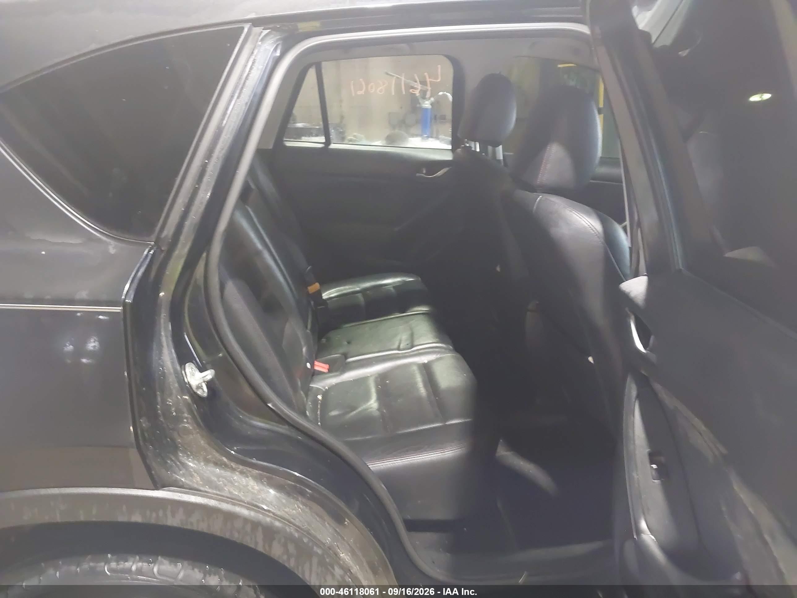 2013 Mazda Cx-5 VIN JM3KE4DE8D0115059 IAAI salvage auction — Normal Wear, Clear (Indiana), sold $2,000 on 2026-10-02 (photo 8)