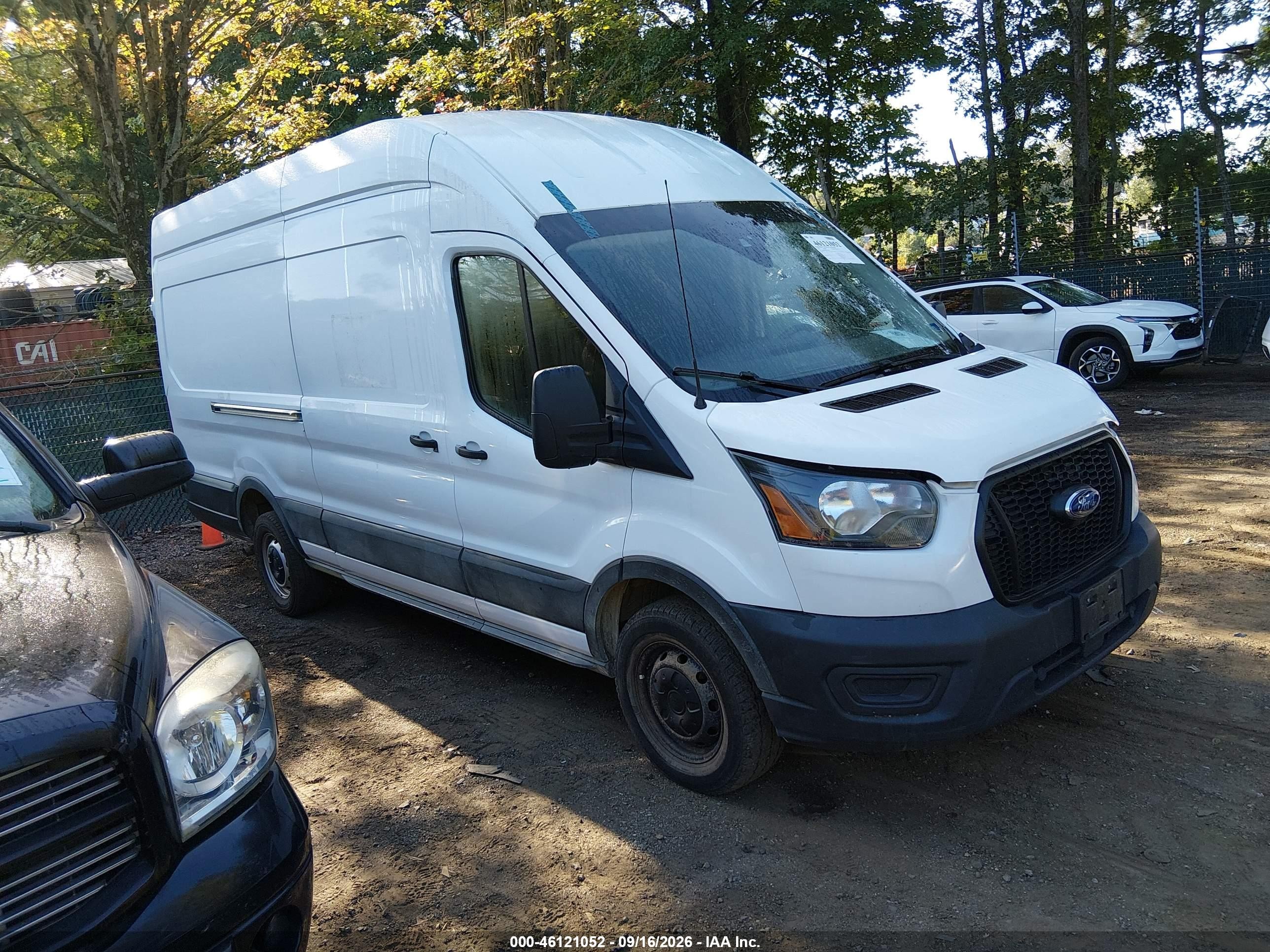 2024 Ford Transit-250 VIN 1FTBR3X82RKA72248 — IAAI salvage auction photo