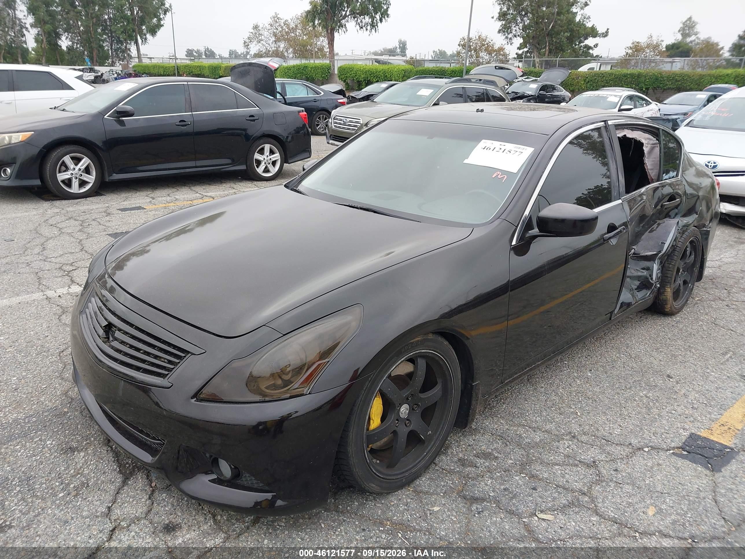 2013 Infiniti G VIN JN1CV6AP4DM712428 IAAI salvage auction — Side, Salvage (California), sold $1,600 on 2026-09-26 (photo 2)