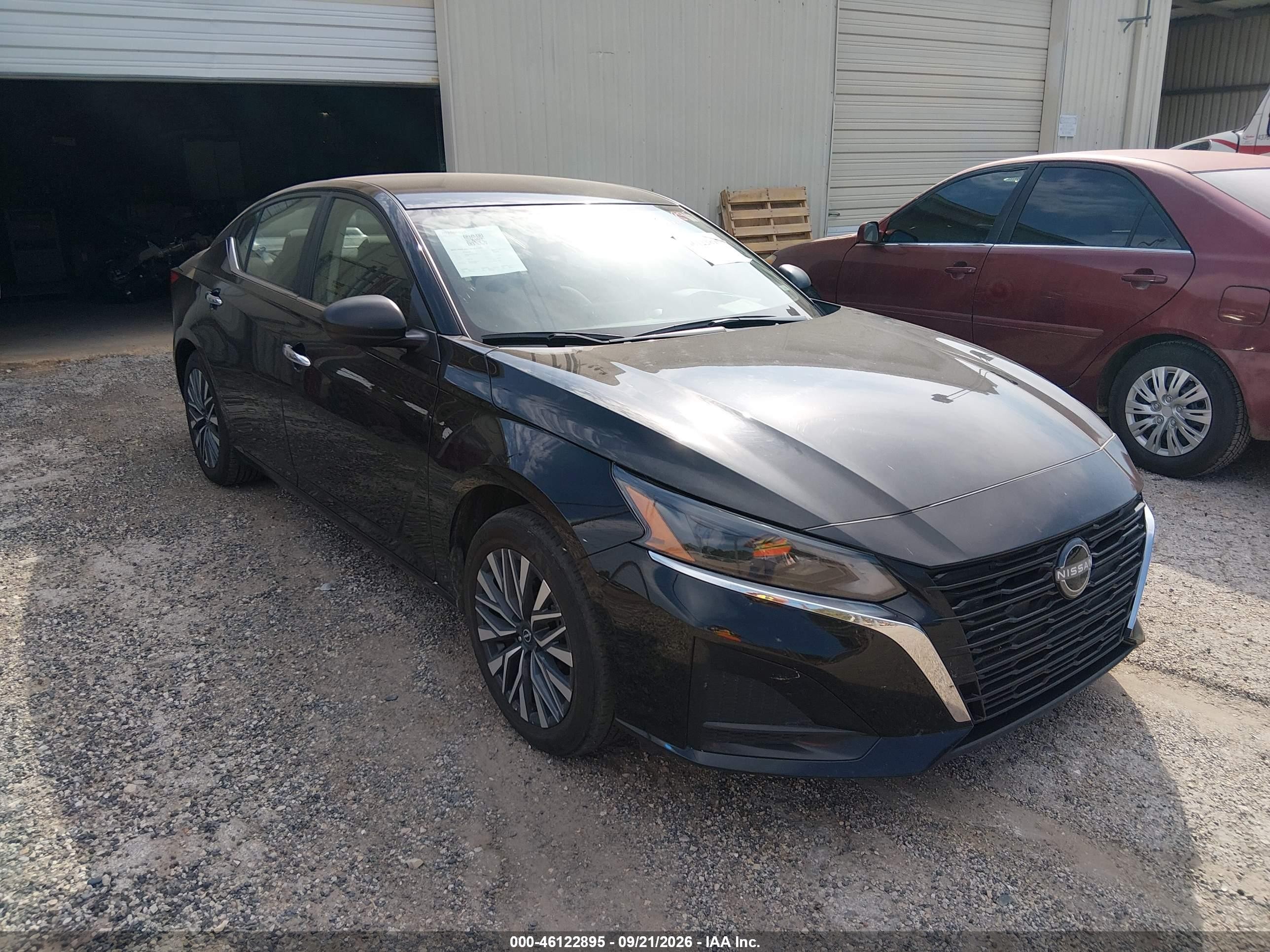 2025 Nissan Altima VIN 1N4BL4DV4SN371686 — IAAI salvage auction photo