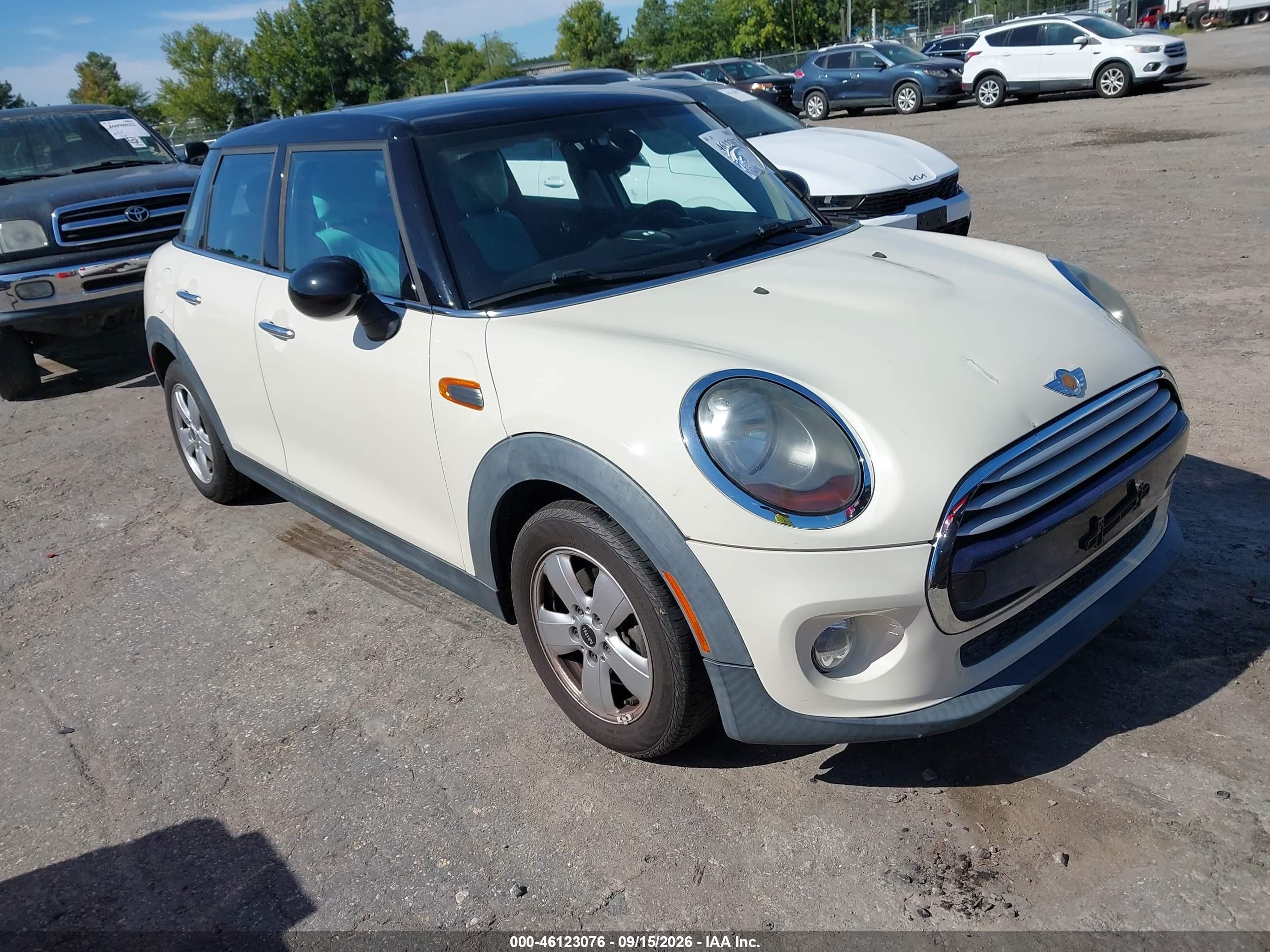 2015 Mini Hard top VIN WMWXS5C50FT837588 IAAI salvage auction — Normal Wear, Clear (Virginia), sold $700 on 2026-09-19 (photo 1)