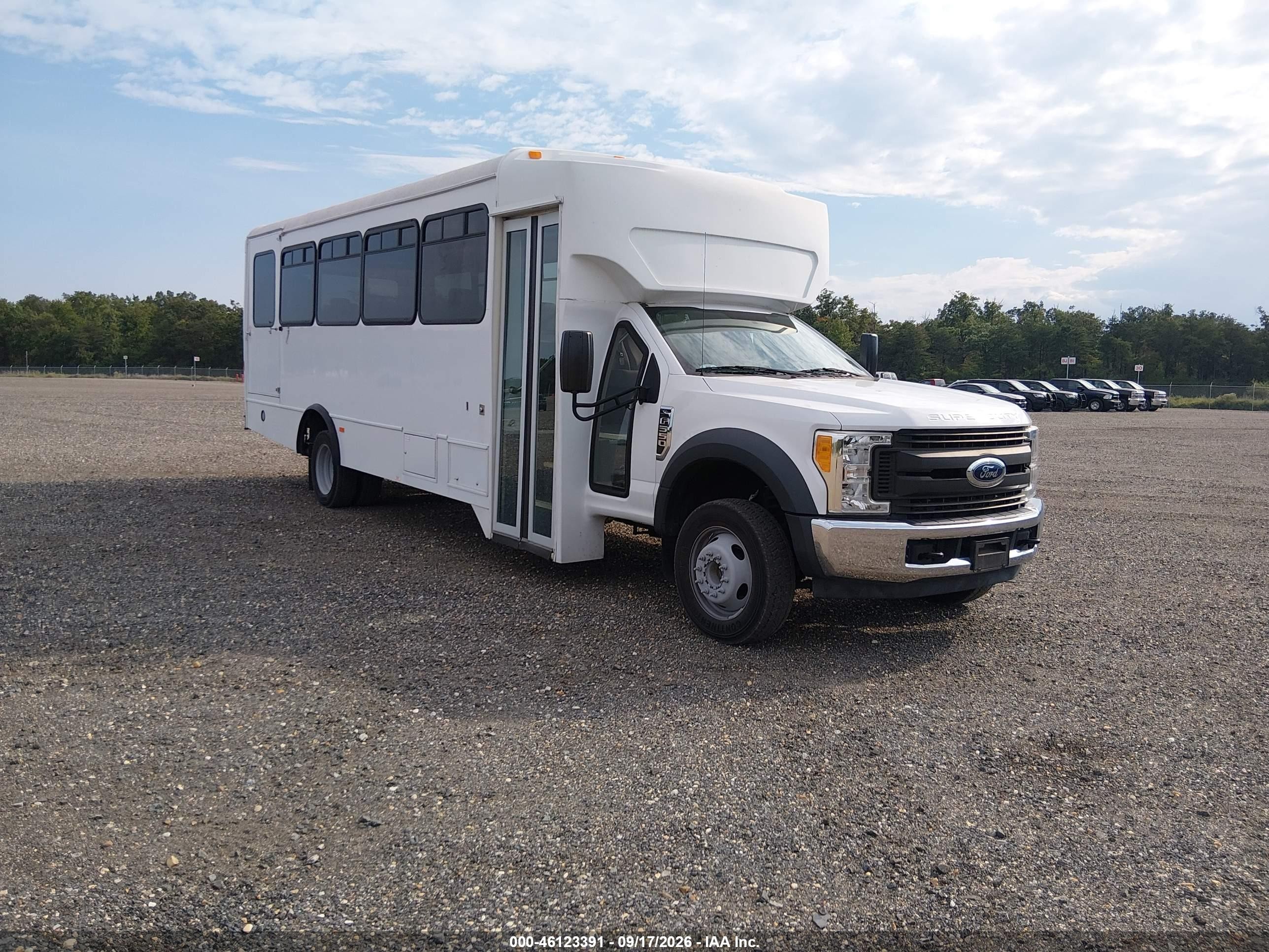 2017 Ford F-550 Chassis VIN 1FDAF5GT0HED60900 — IAAI salvage auction photo