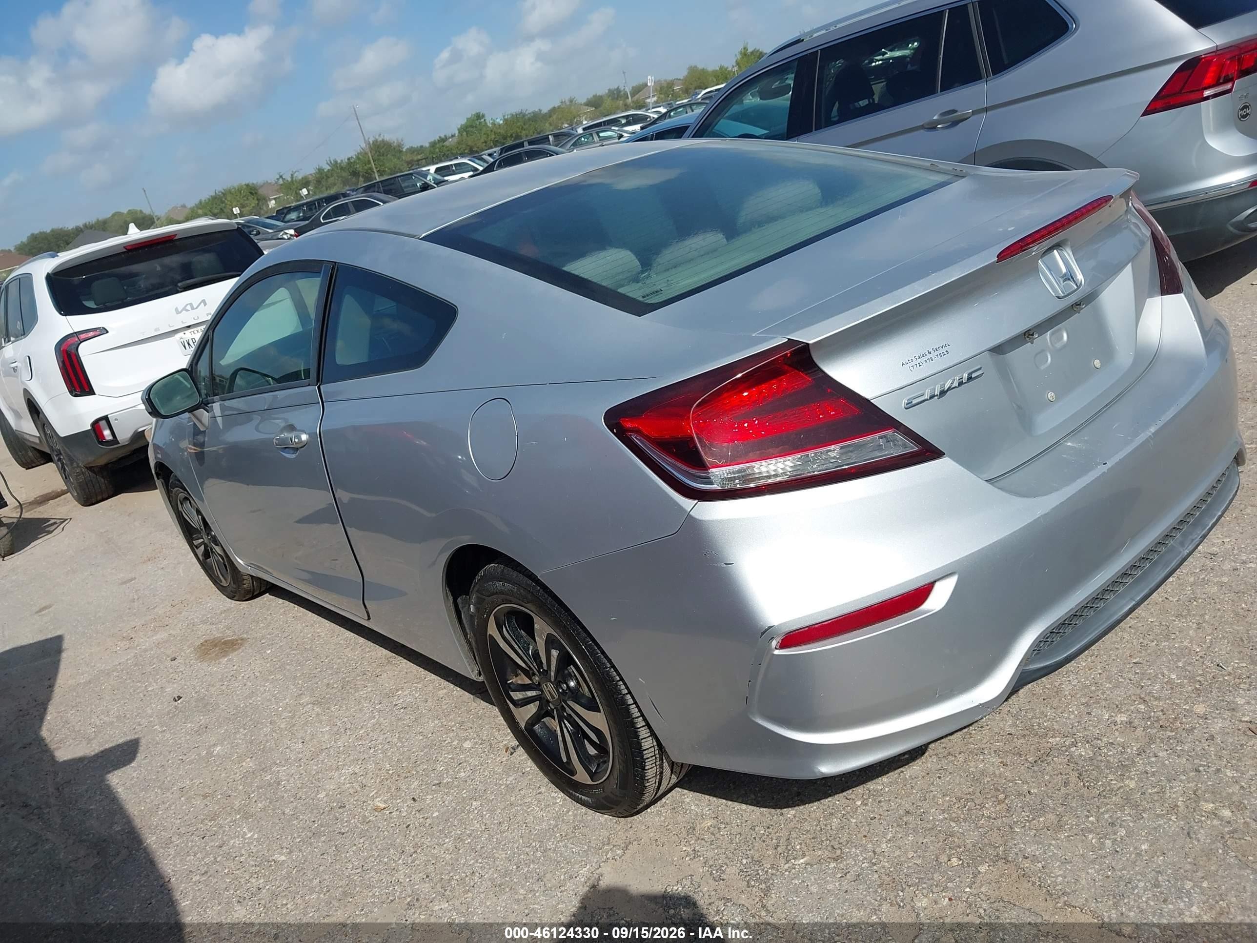 2015 Honda Civic VIN 2HGFG3B85FH525104 IAAI salvage auction — Normal Wear, Clear (Florida), sold $3,500 on 2026-10-03 (photo 3)