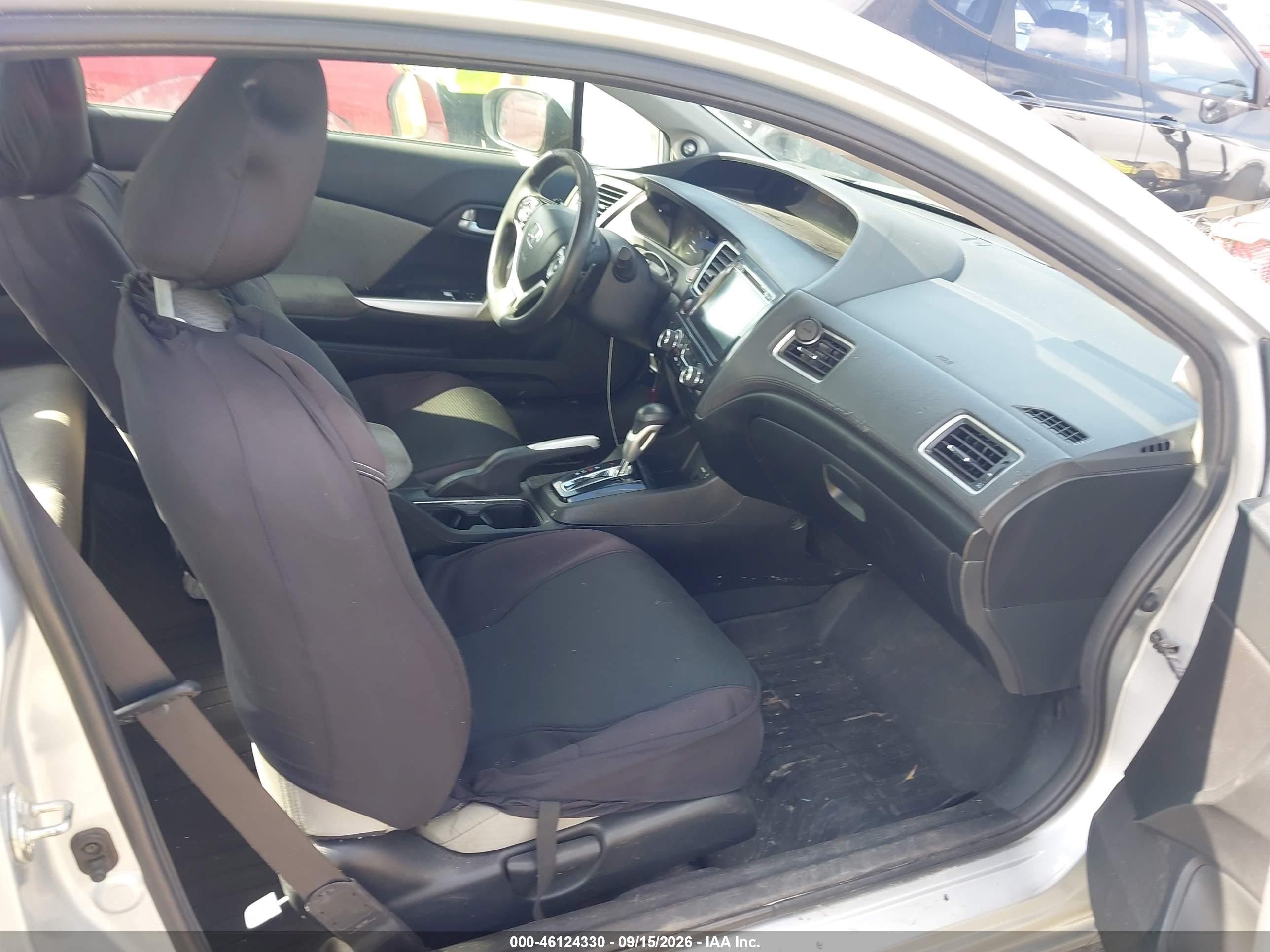 2015 Honda Civic VIN 2HGFG3B85FH525104 IAAI salvage auction — Normal Wear, Clear (Florida), sold $3,500 on 2026-10-03 (photo 5)