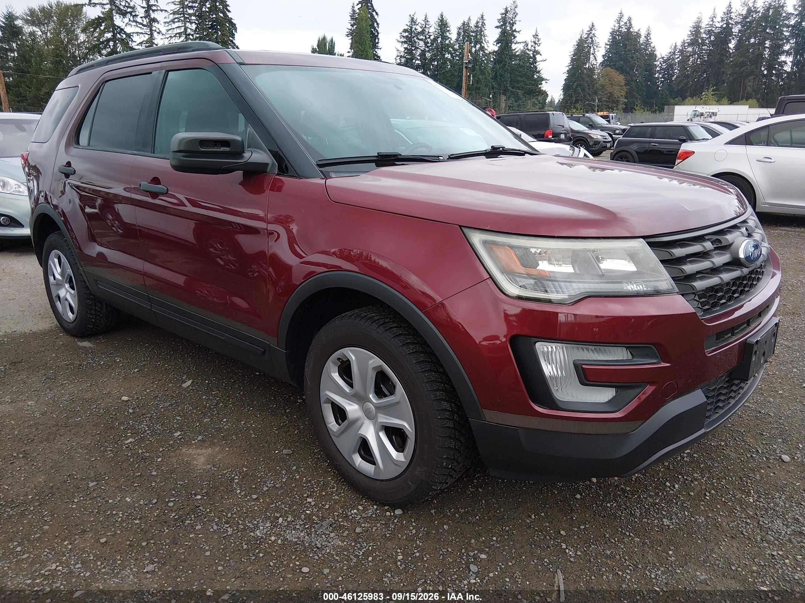 2017 Ford Police Interceptor Utility VIN 1FM5K8AR6HGC72238 — IAAI salvage auction photo