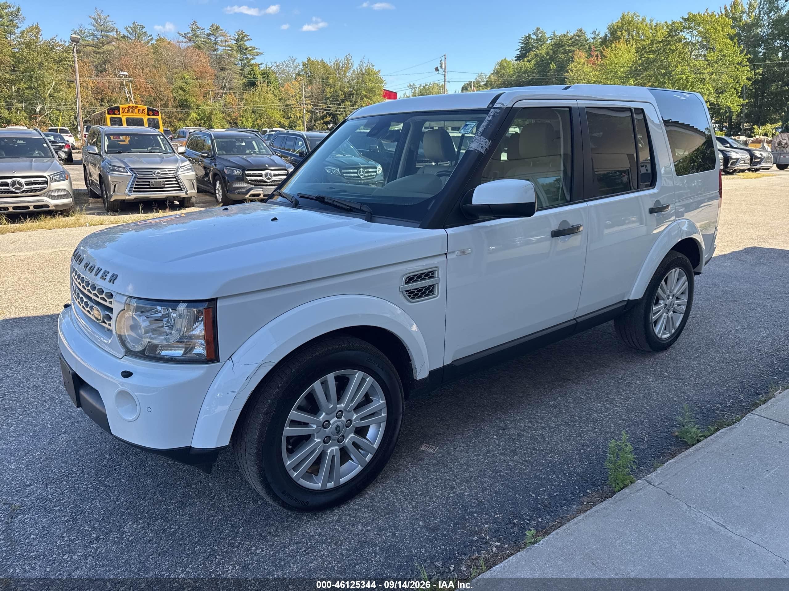 2012 Land rover Lr4 VIN SALAG2D40CA650821 IAAI salvage auction — Normal Wear, Clear (Massachusetts), sold $2,000 on 2026-10-08 (photo 2)