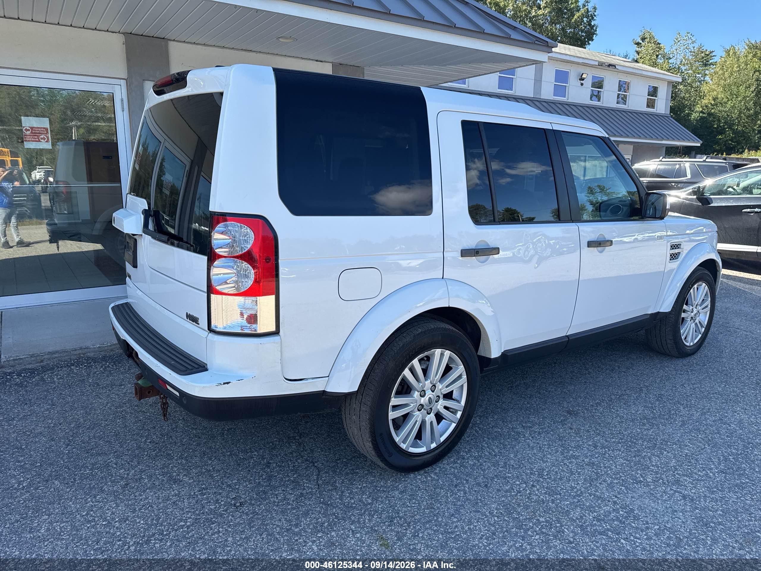 2012 Land rover Lr4 VIN SALAG2D40CA650821 IAAI salvage auction — Normal Wear, Clear (Massachusetts), sold $2,000 on 2026-10-08 (photo 4)