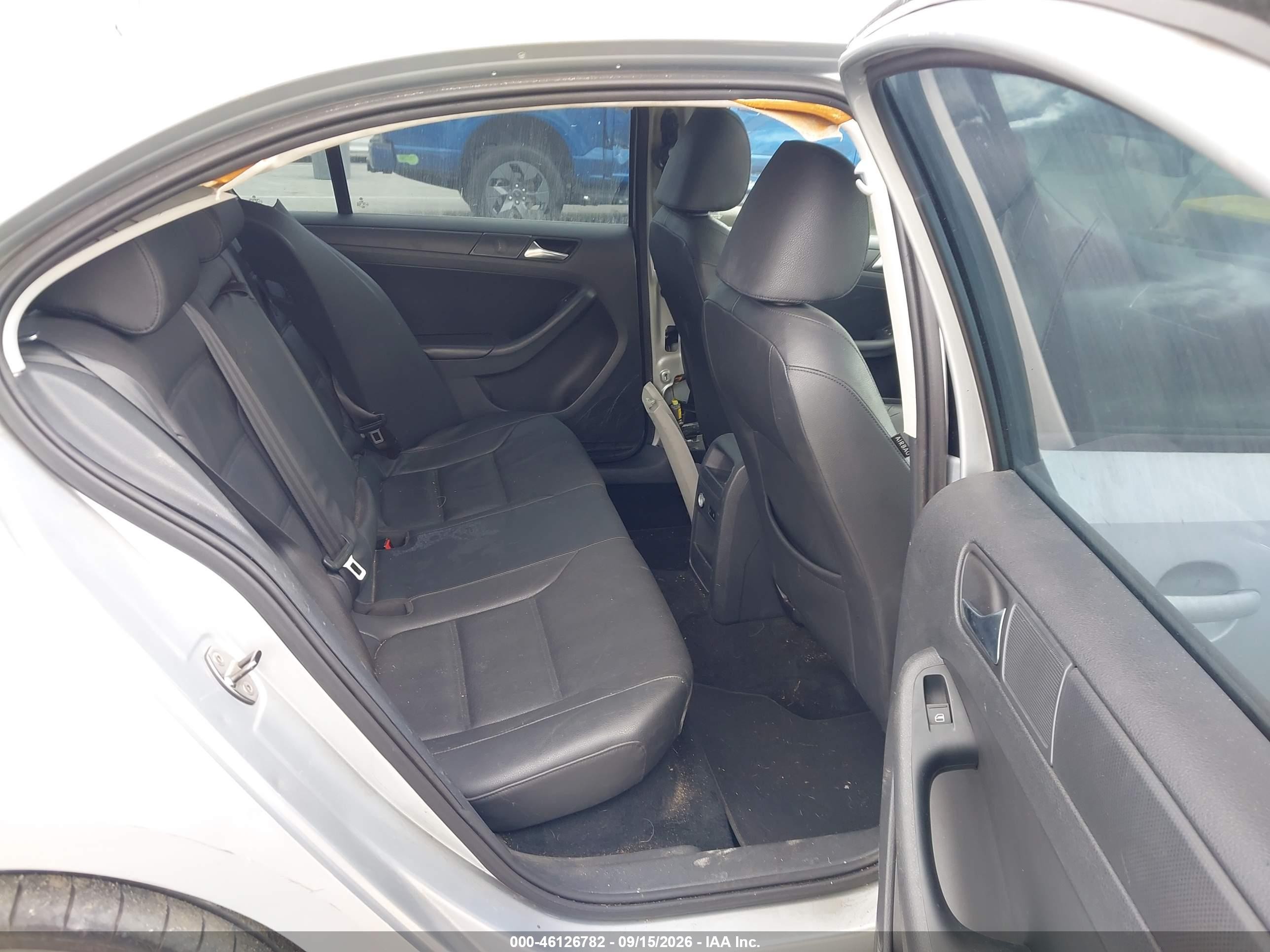 2011 Volkswagen Jetta VIN 3VWDZ7AJ6BM307841 IAAI salvage auction — Front End, Salvage (California), sold $700 on 2026-09-25 (photo 8)