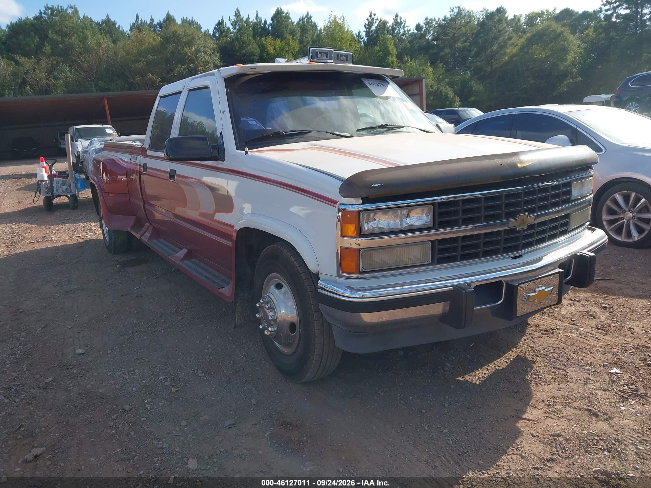 1993 Chevrolet GMT VIN 1GCHC33F9PJ386837 — IAAI salvage auction photo