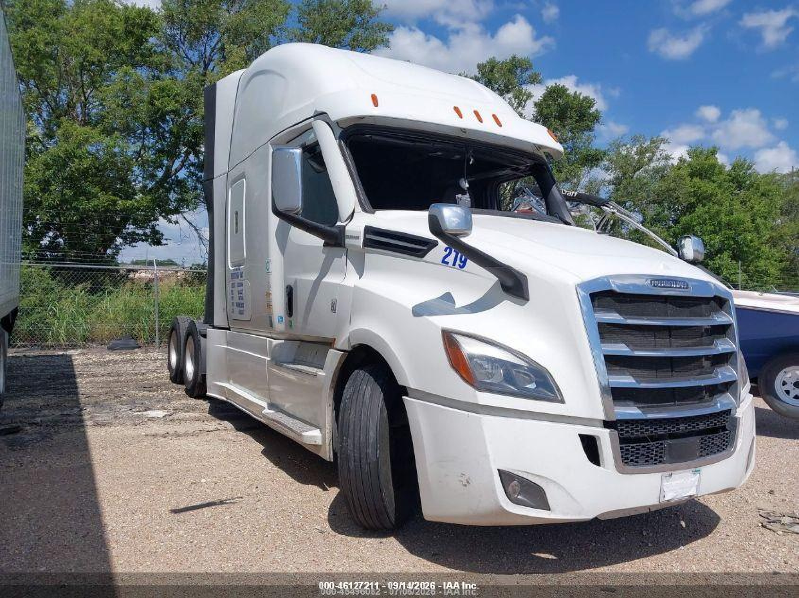 2022 Freightliner New Cascadia 126 VIN 3AKJHHDR0NSNB2683 — IAAI salvage auction photo