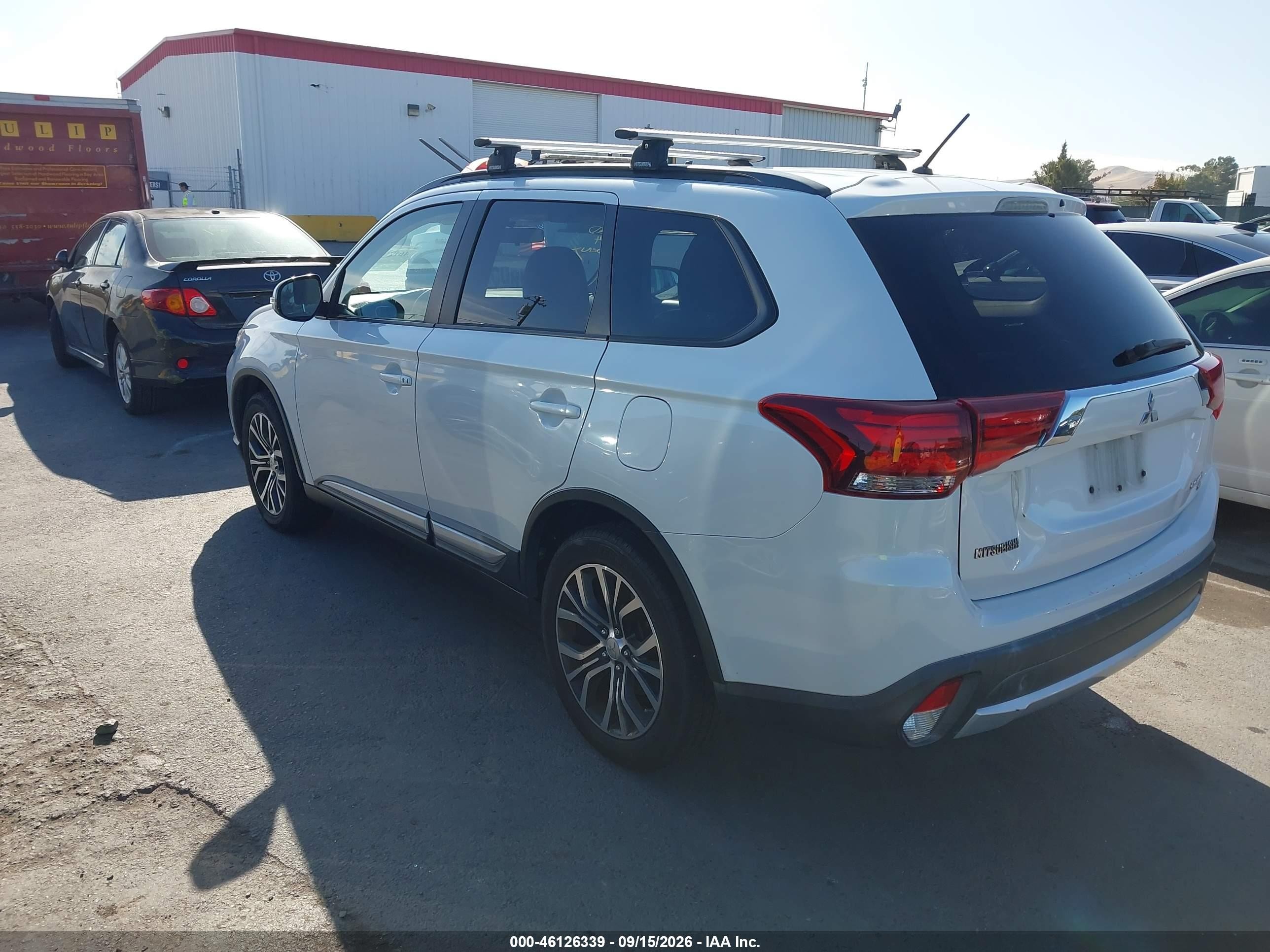 2016 Mitsubishi Outlander VIN JA4AD3A34GZ028841 IAAI salvage auction — Normal Wear, Clear - Dealer Only (California), sold $2,200 on 2026-09-26 (photo 3)
