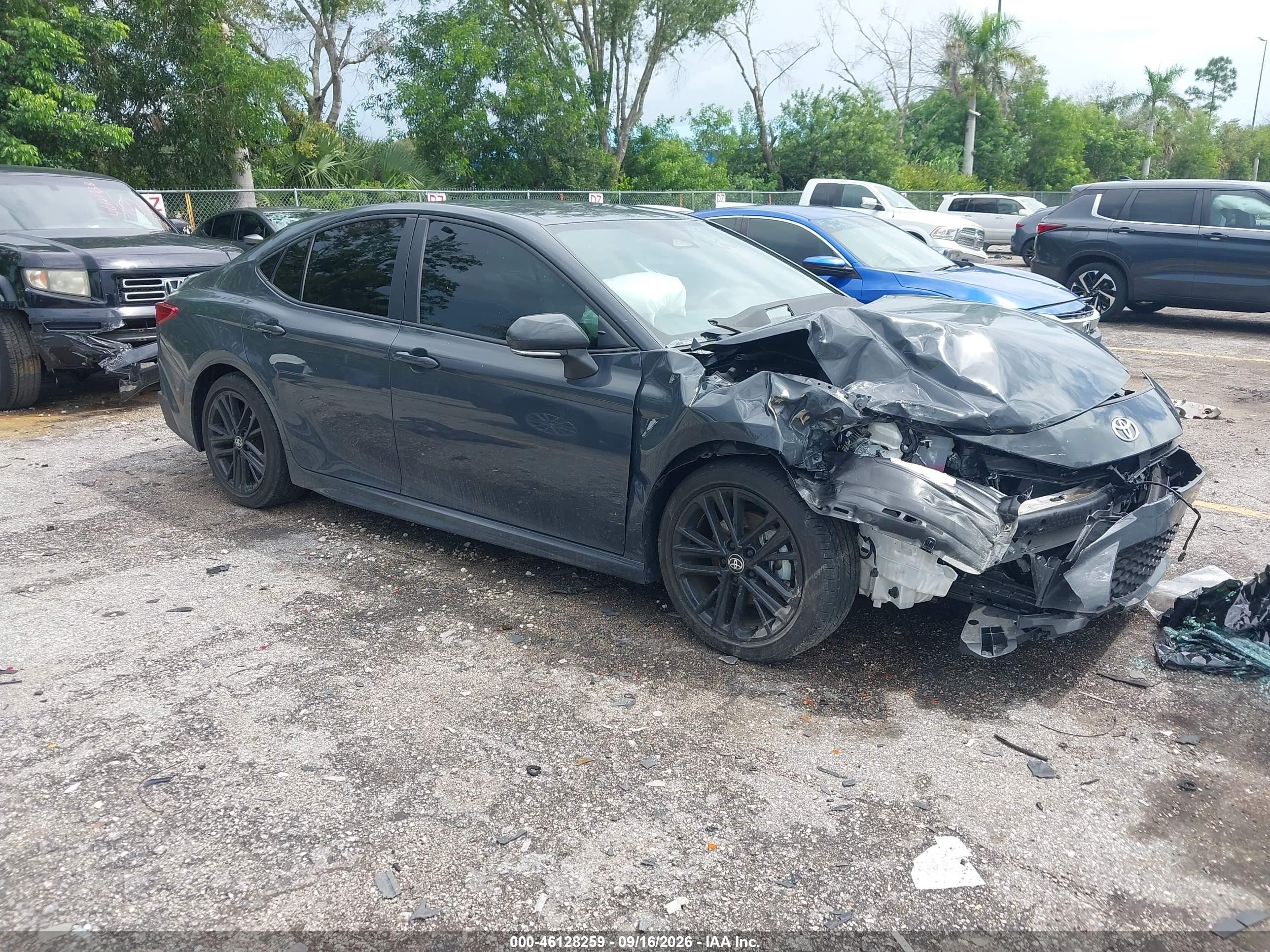 2025 Toyota Camry VIN 4T1DAACK3SU556523 — IAAI salvage auction photo