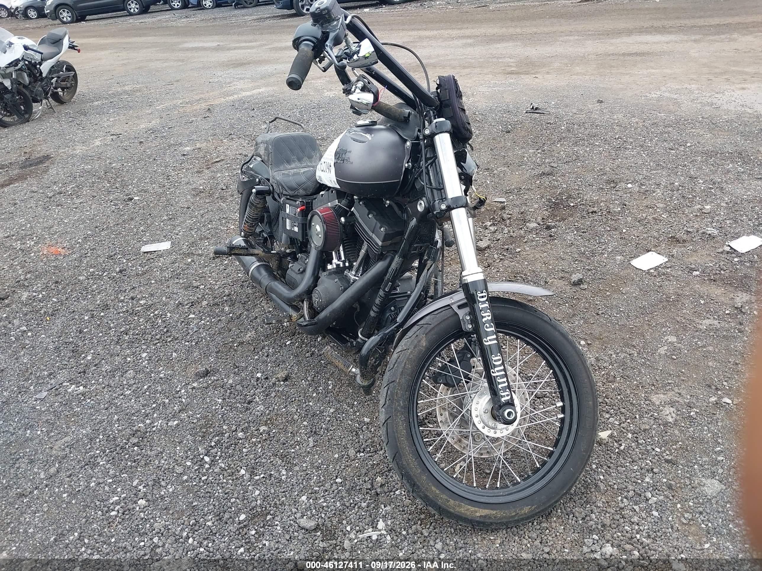 2017 Harley-davidson Street bob VIN 1HD1GXM19HC317375 IAAI salvage auction — Side, Salvage (Ohio), sold $1,550 on 2026-10-13 (photo 1)