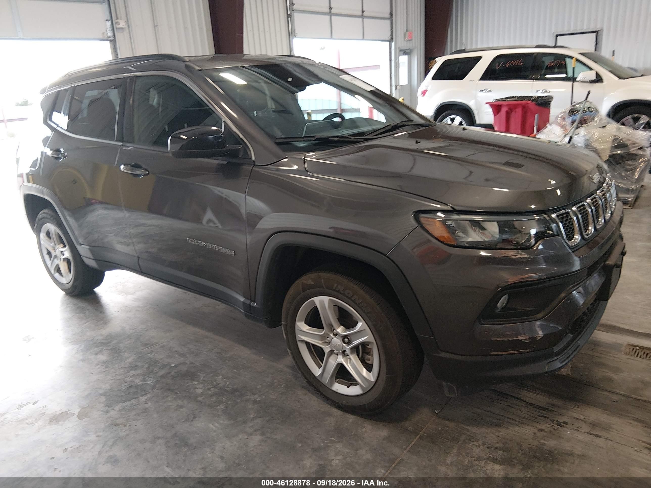 2024 Jeep Compass VIN 3C4NJDBNXRT603704 — IAAI salvage auction photo