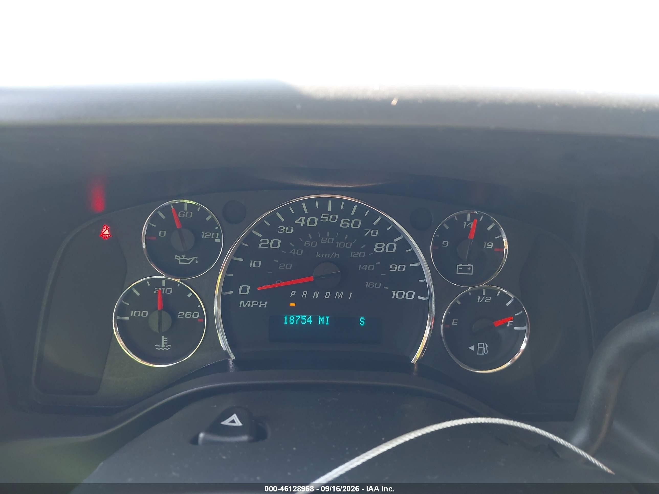 2025 Chevrolet Express Cargo VIN 1GCWGBFP4S1264258 IAAI salvage auction — Side, Enterprise Vehicles Clear Only (Texas), sold $21,100 on 2026-09-23 (photo 7)