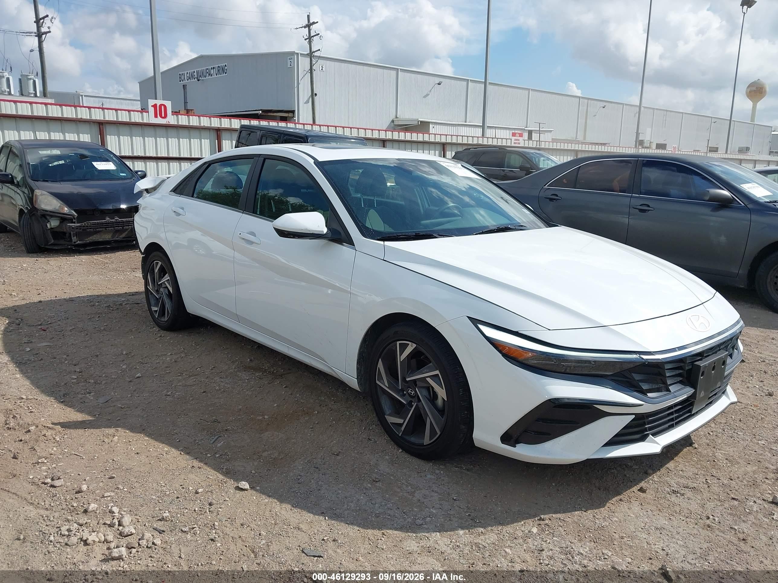 2025 Hyundai Elantra VIN KMHLS4DG8SU039044 — IAAI salvage auction photo