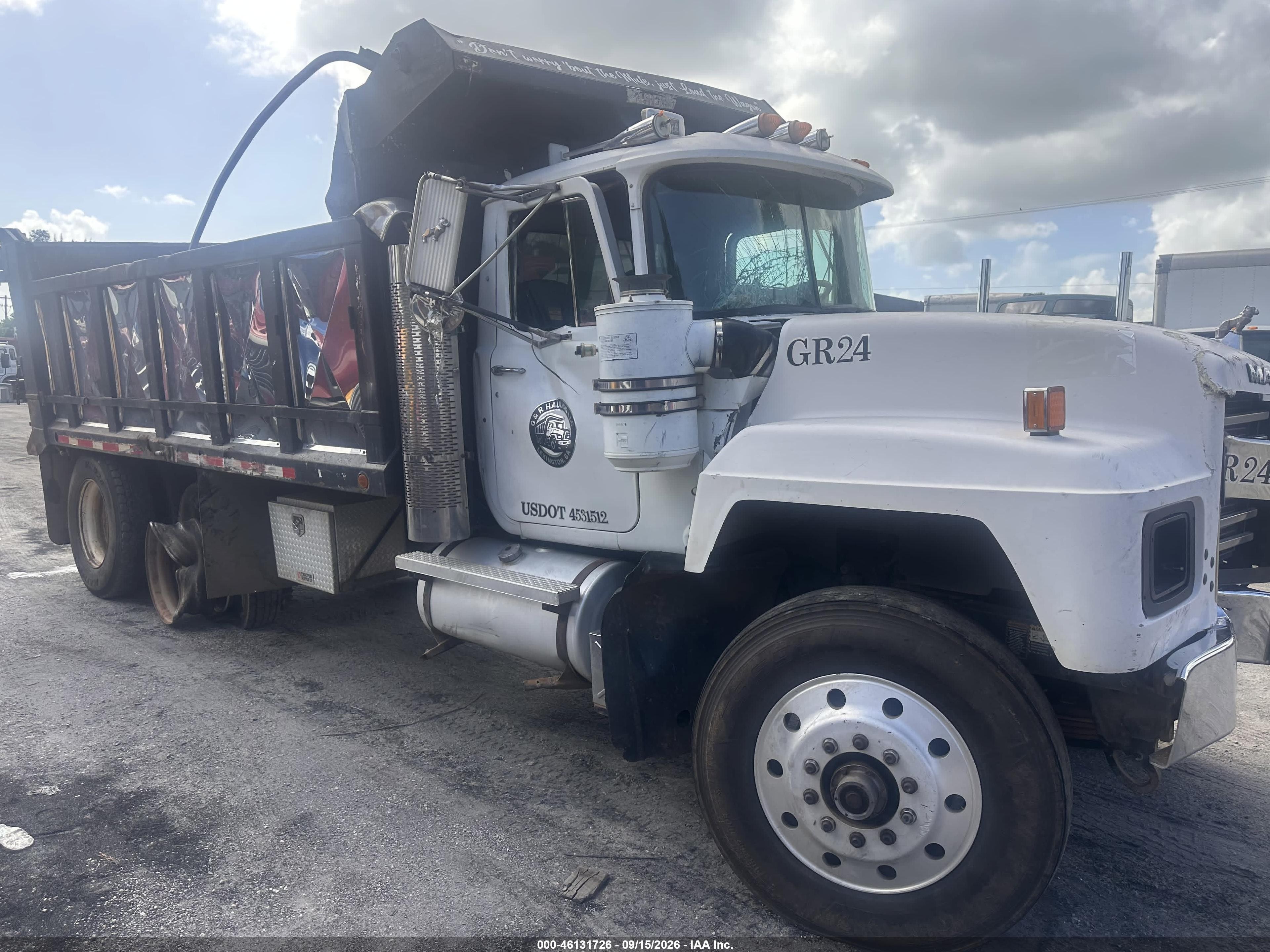 2000 Mack 600 Rd600 VIN 1M2P267C9YM048673 IAAI salvage auction — All Over, Salvage (Georgia), sold $225 on 2026-09-17 (photo 2)