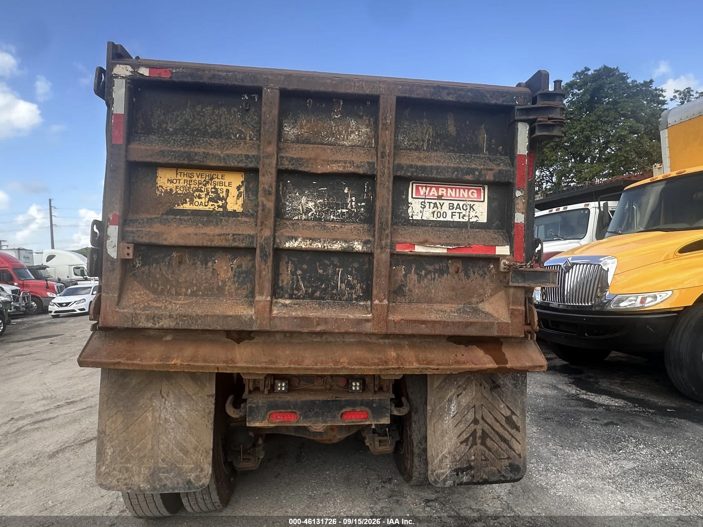2000 Mack 600 Rd600 VIN 1M2P267C9YM048673 IAAI salvage auction — All Over, Salvage (Georgia), sold $225 on 2026-09-17 (photo 8)