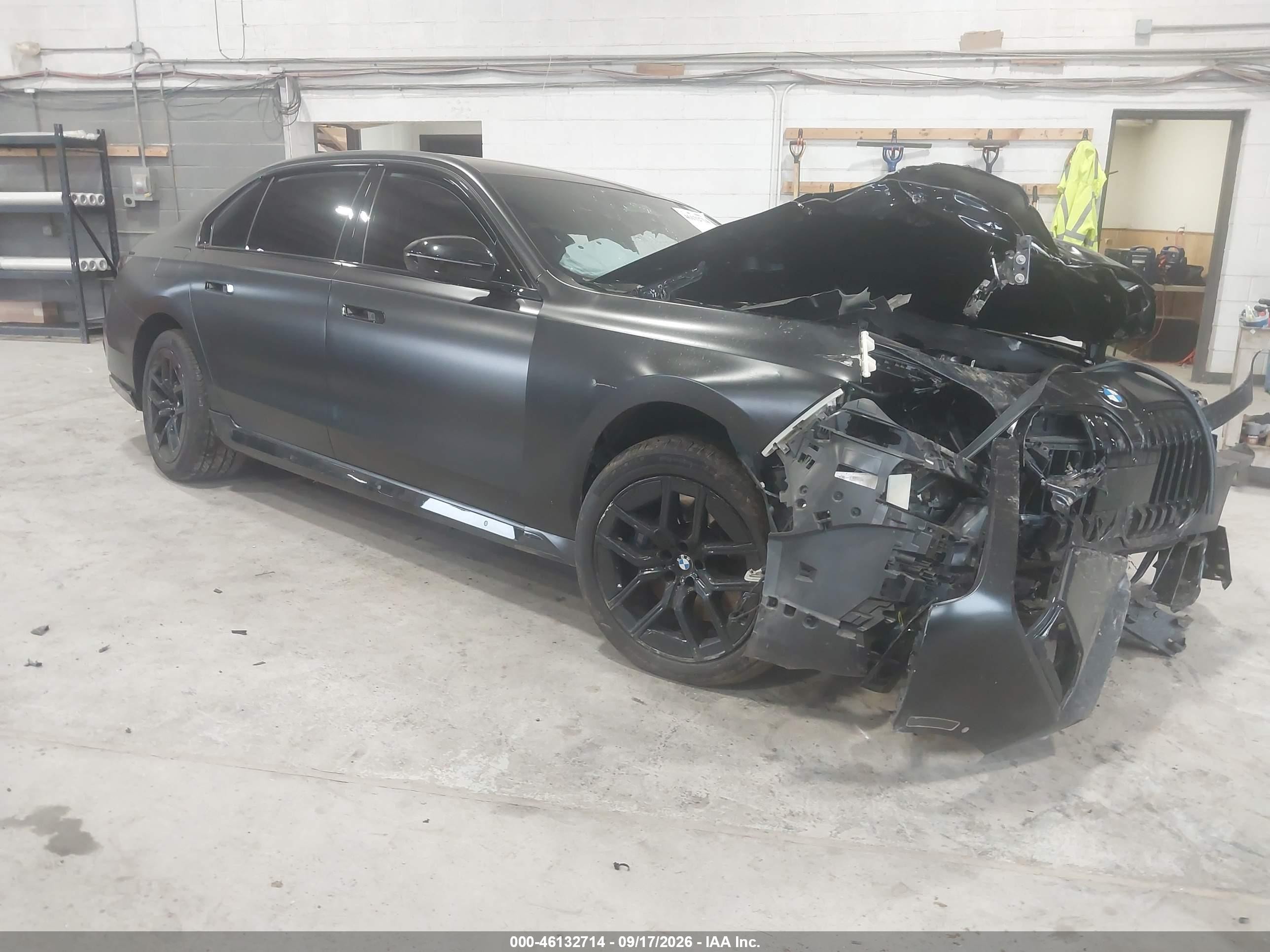 2023 BMW 7 Series VIN WBA33EJ09PCL68165 — IAAI salvage auction photo