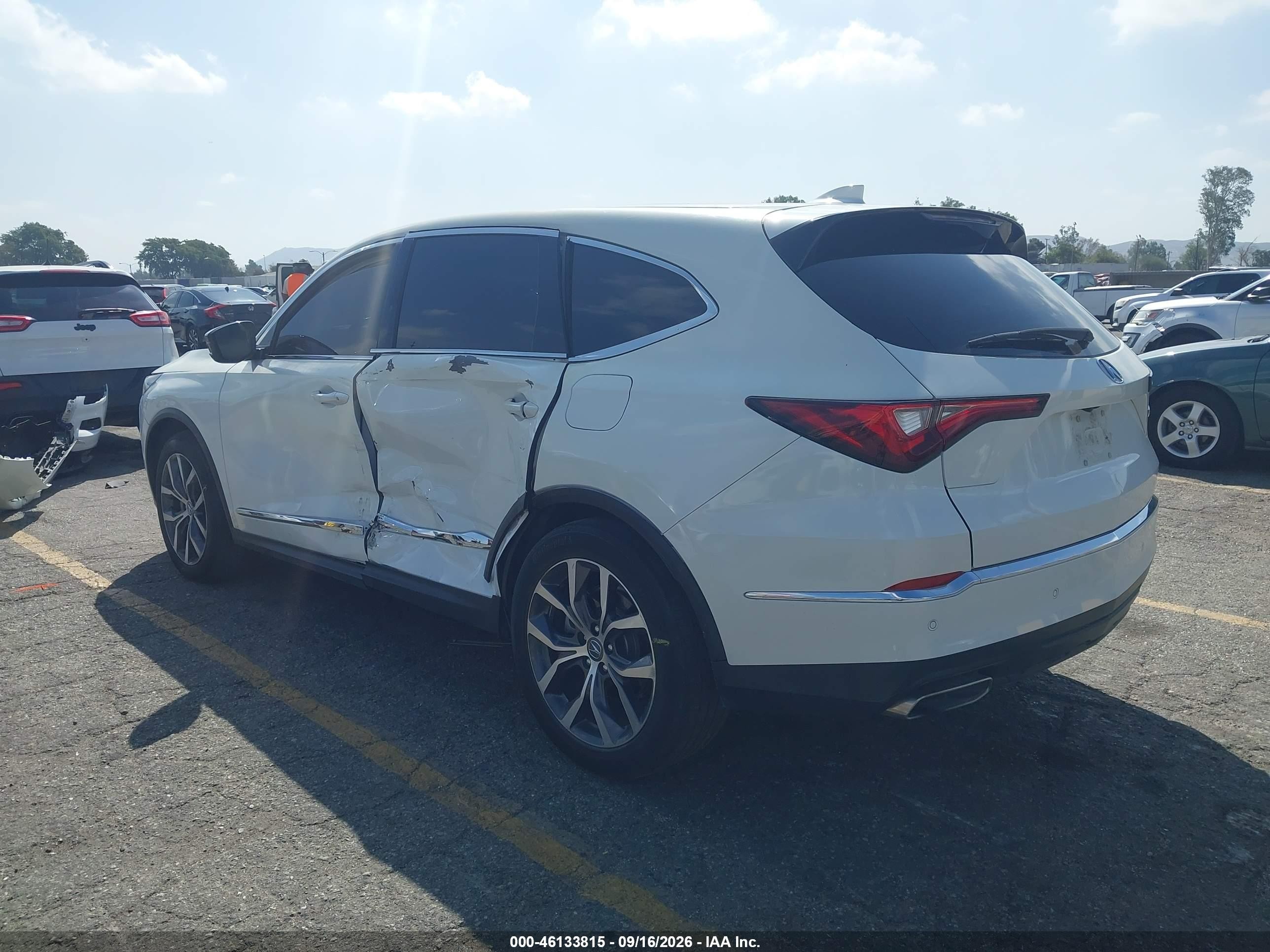 2022 Acura Mdx VIN 5J8YD9H44NL004823 IAAI salvage auction — Side, Salvage (California), sold $9,500 on 2026-10-07 (photo 3)