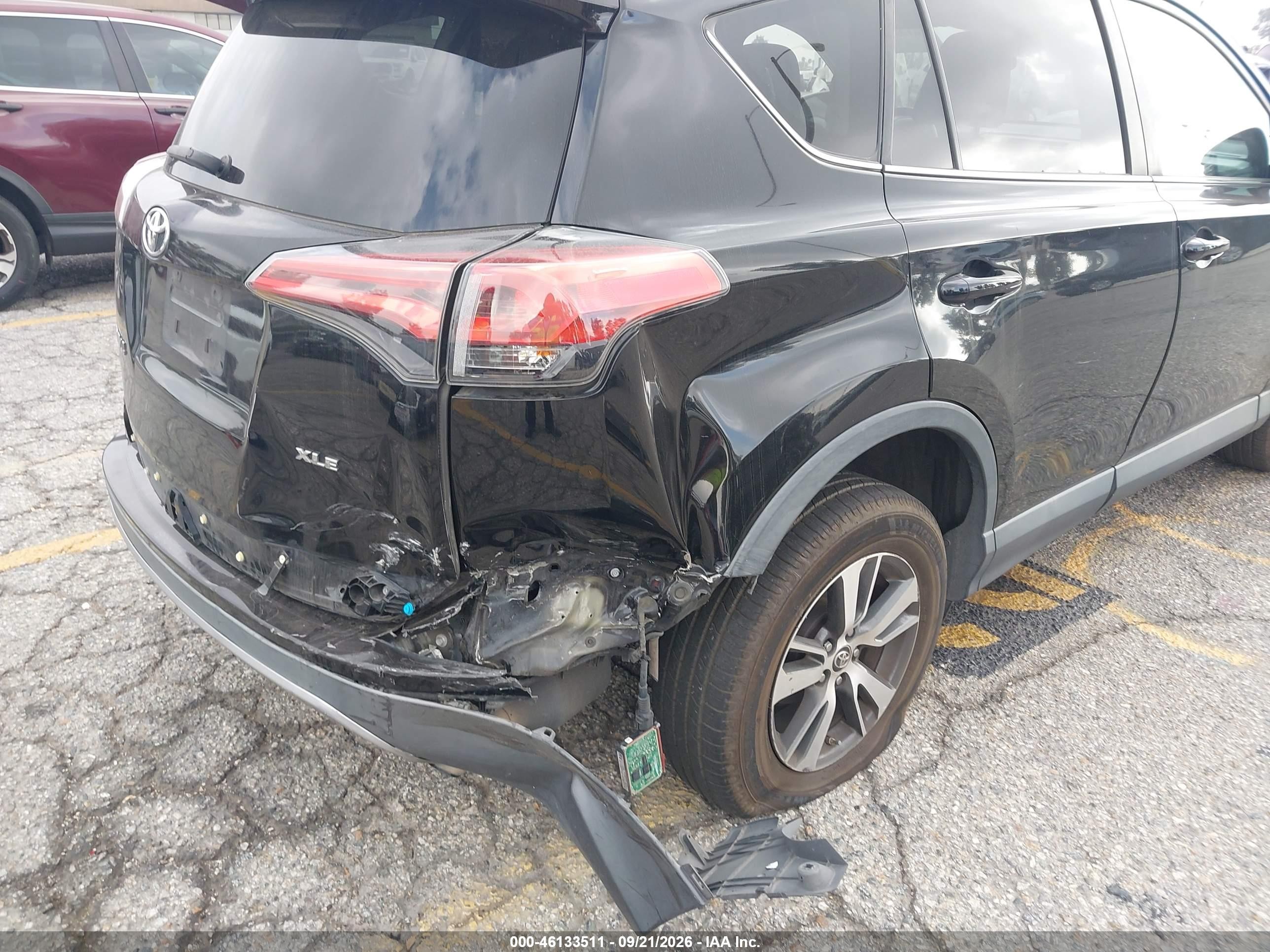 2018 Toyota Rav 4 VIN 2T3WFREV2JW435620 IAAI salvage auction — Front & Rear, Salvage (California), sold $4,150 on 2026-09-25 (photo 6)