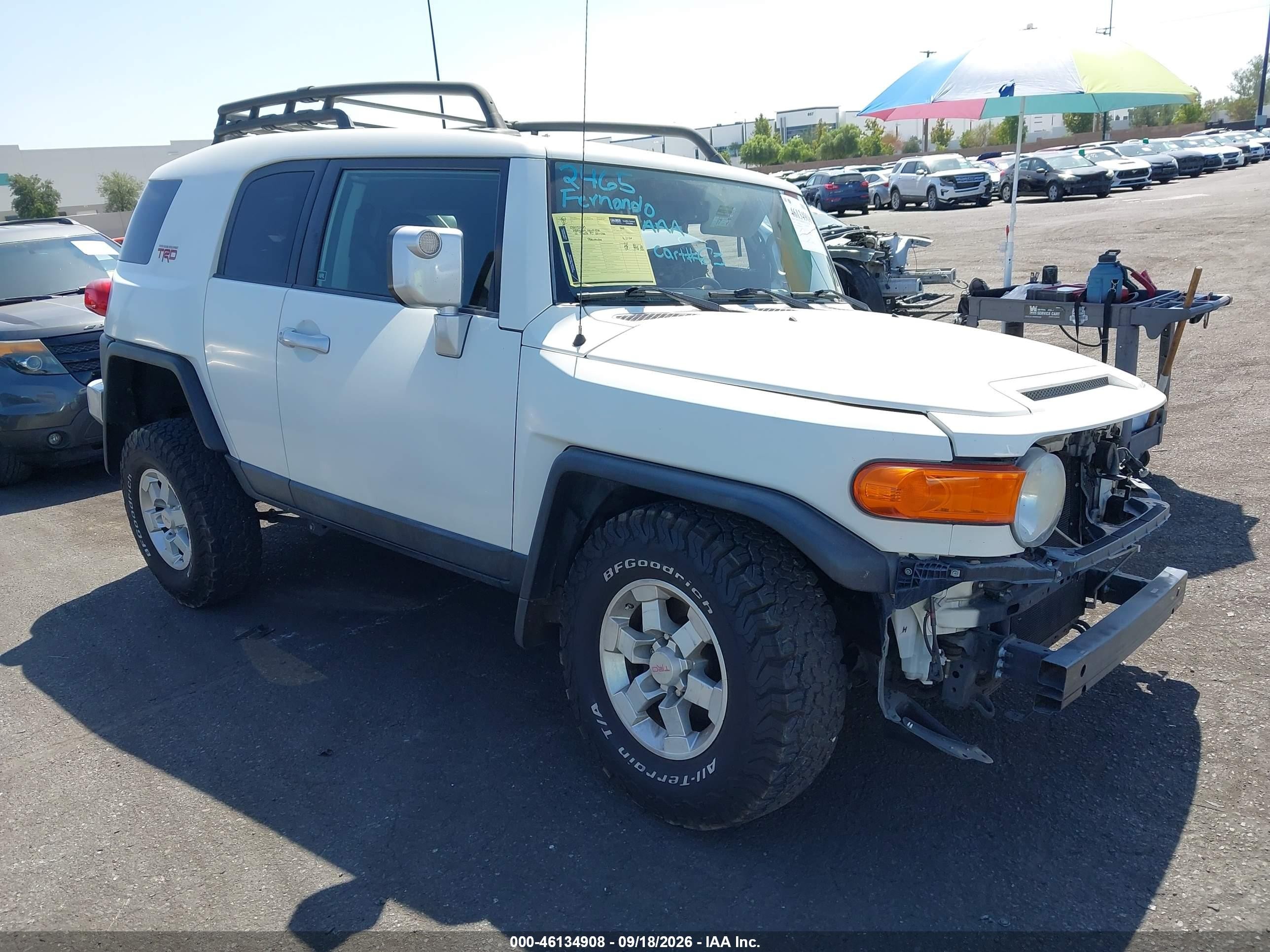 2010 Toyota FJ Cruiser VIN JTEZU4BF1AK010655 — IAAI salvage auction photo