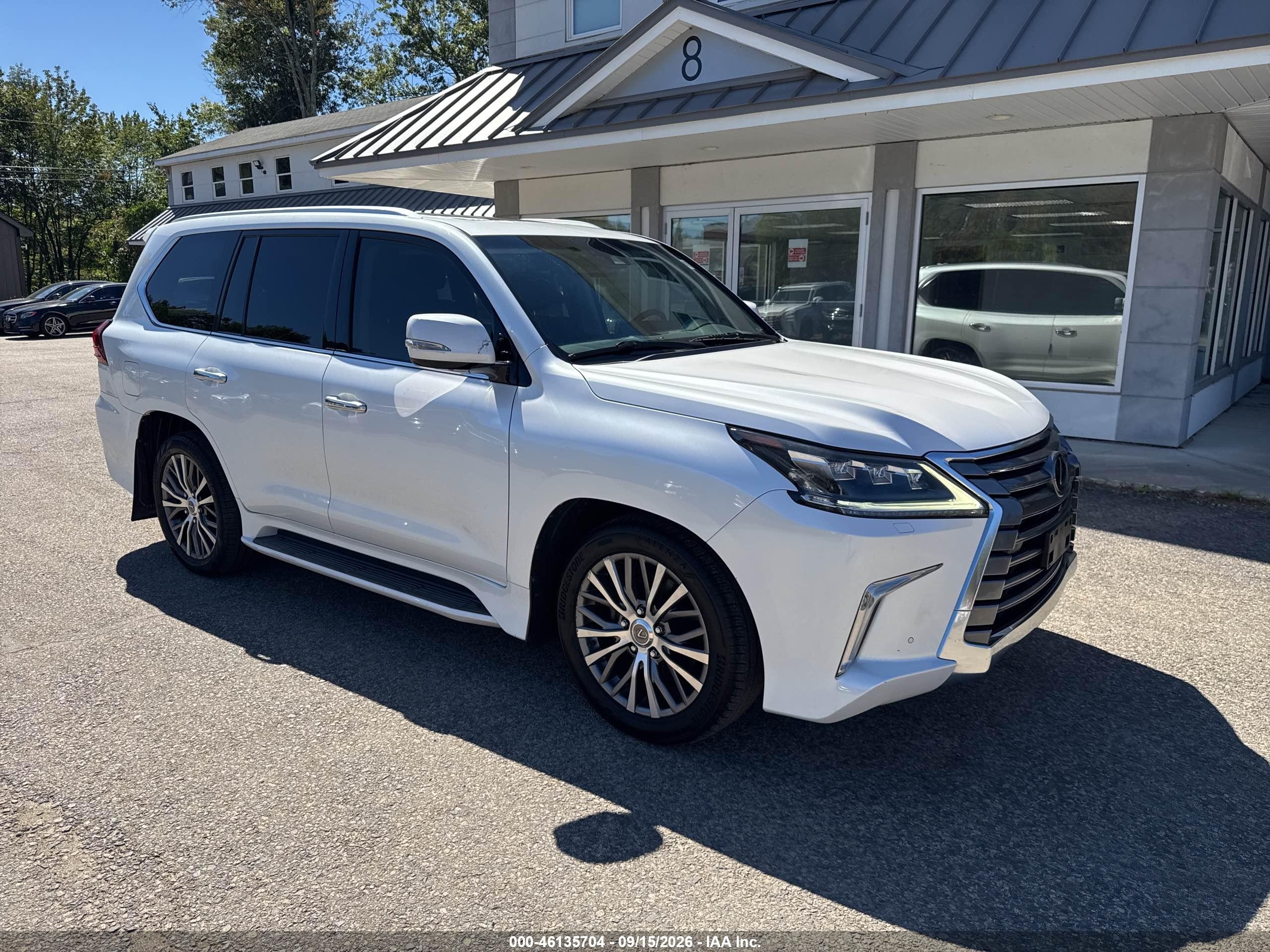 2018 Lexus LX 570 VIN JTJHY7AX2J4267048 — IAAI salvage auction photo