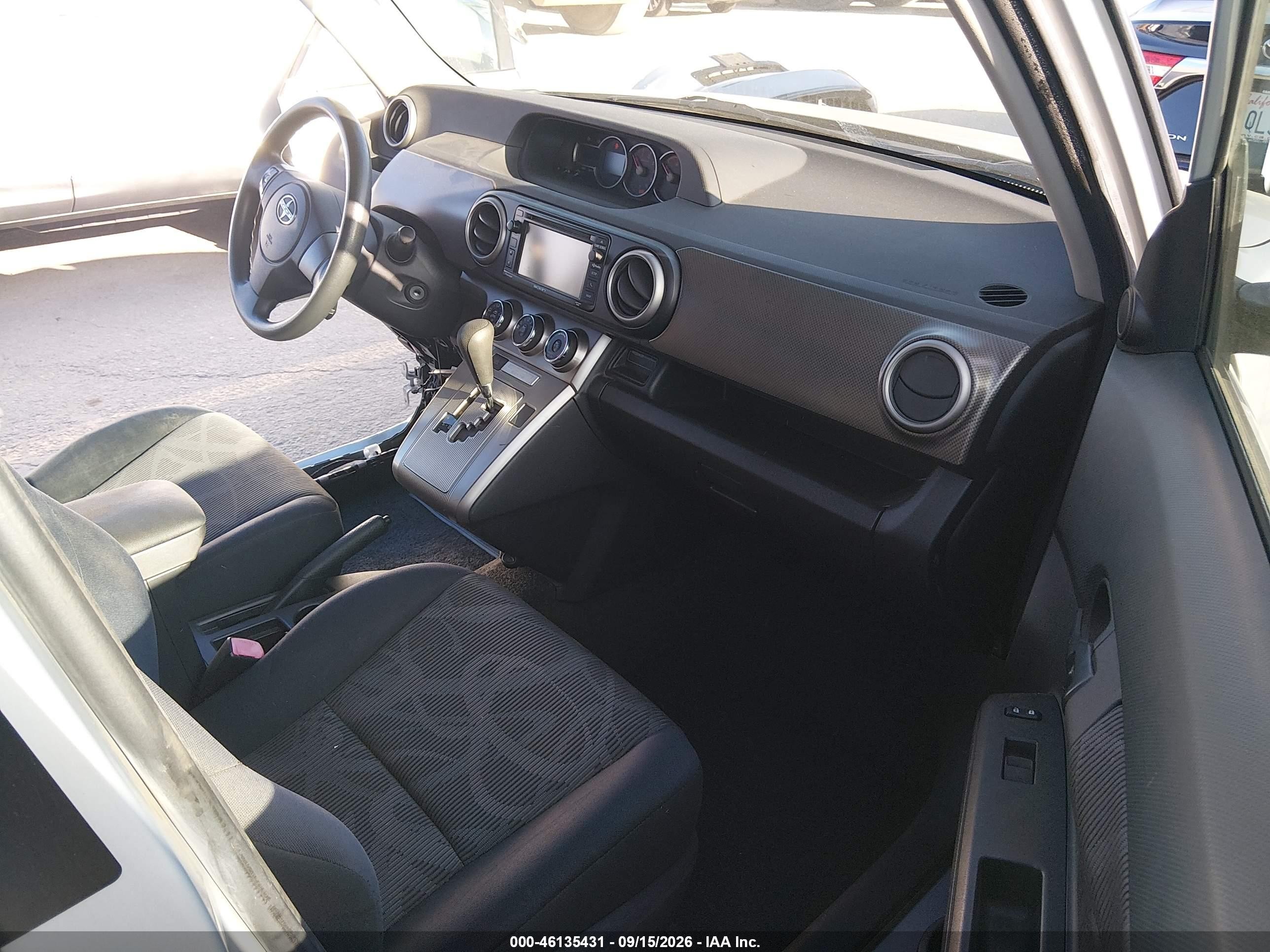 2013 Scion xB VIN JTLZE4FE0DJ040232 IAAI salvage auction — Front & Rear, Salvage (California), sold $1,250 on 2026-09-25 (photo 5)