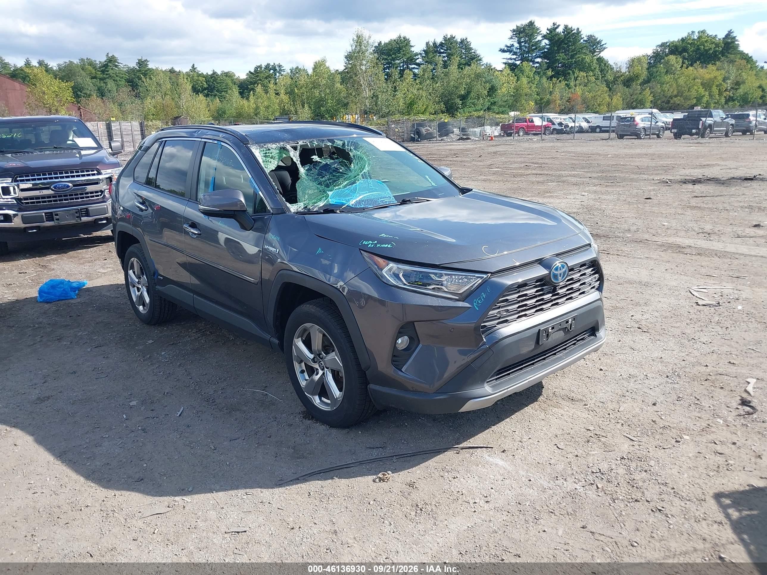 2020 Toyota RAV4 Hybrid VIN JTMDWRFV3LD526529 — IAAI salvage auction photo