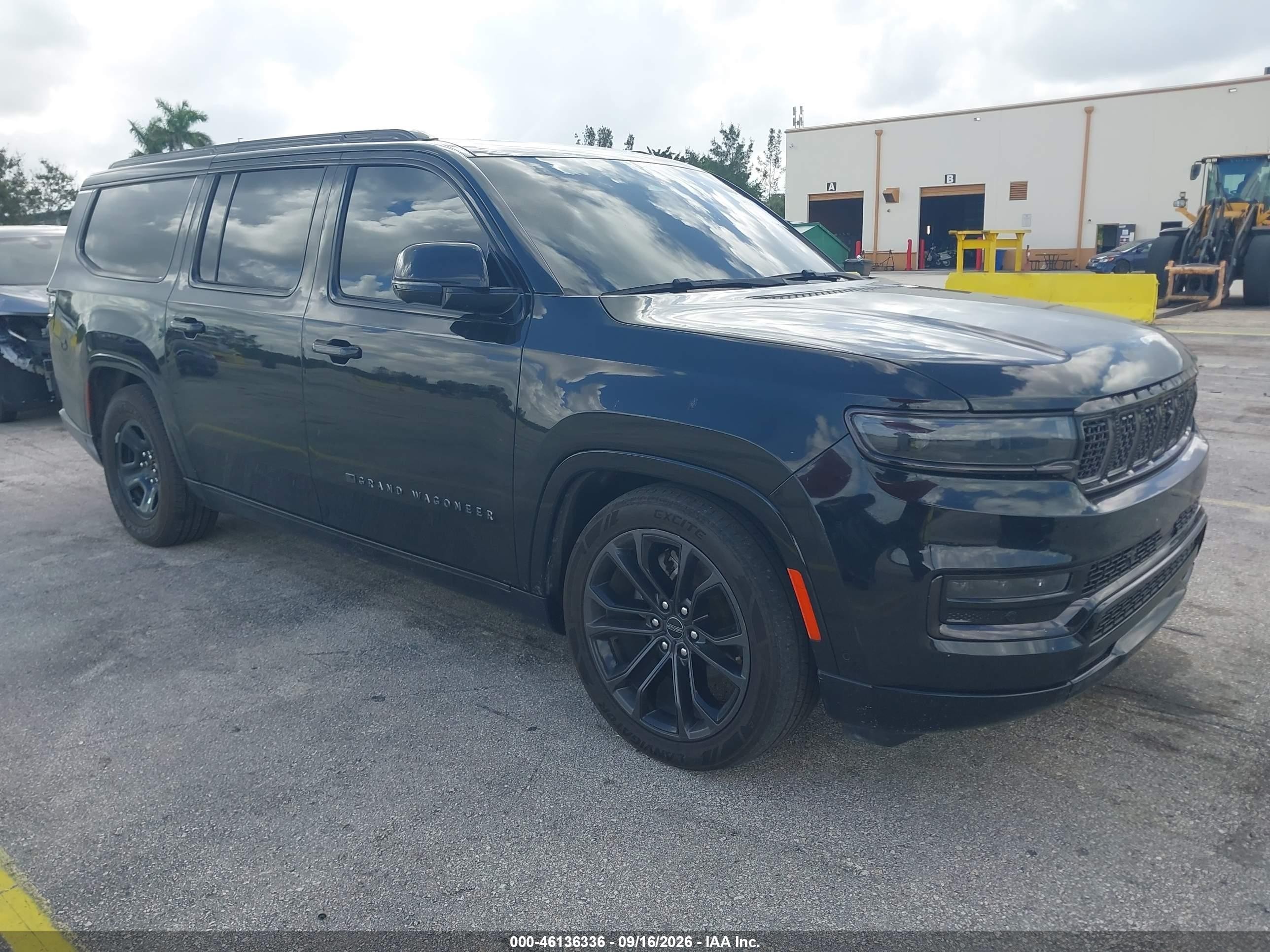 2024 Jeep Grand Wagoneer VIN 1C4SJSFP5RS144859 — IAAI salvage auction photo