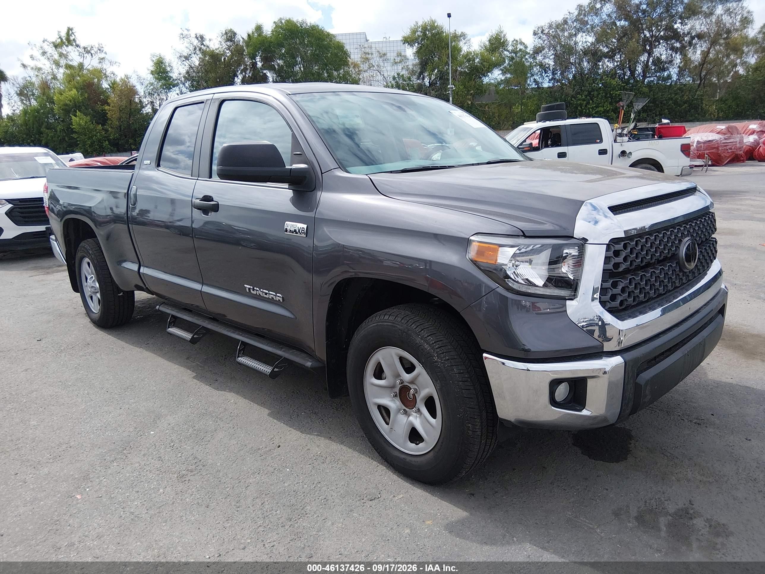 2021 Toyota Tundra VIN 5TFRY5F11MX281946 — IAAI salvage auction photo