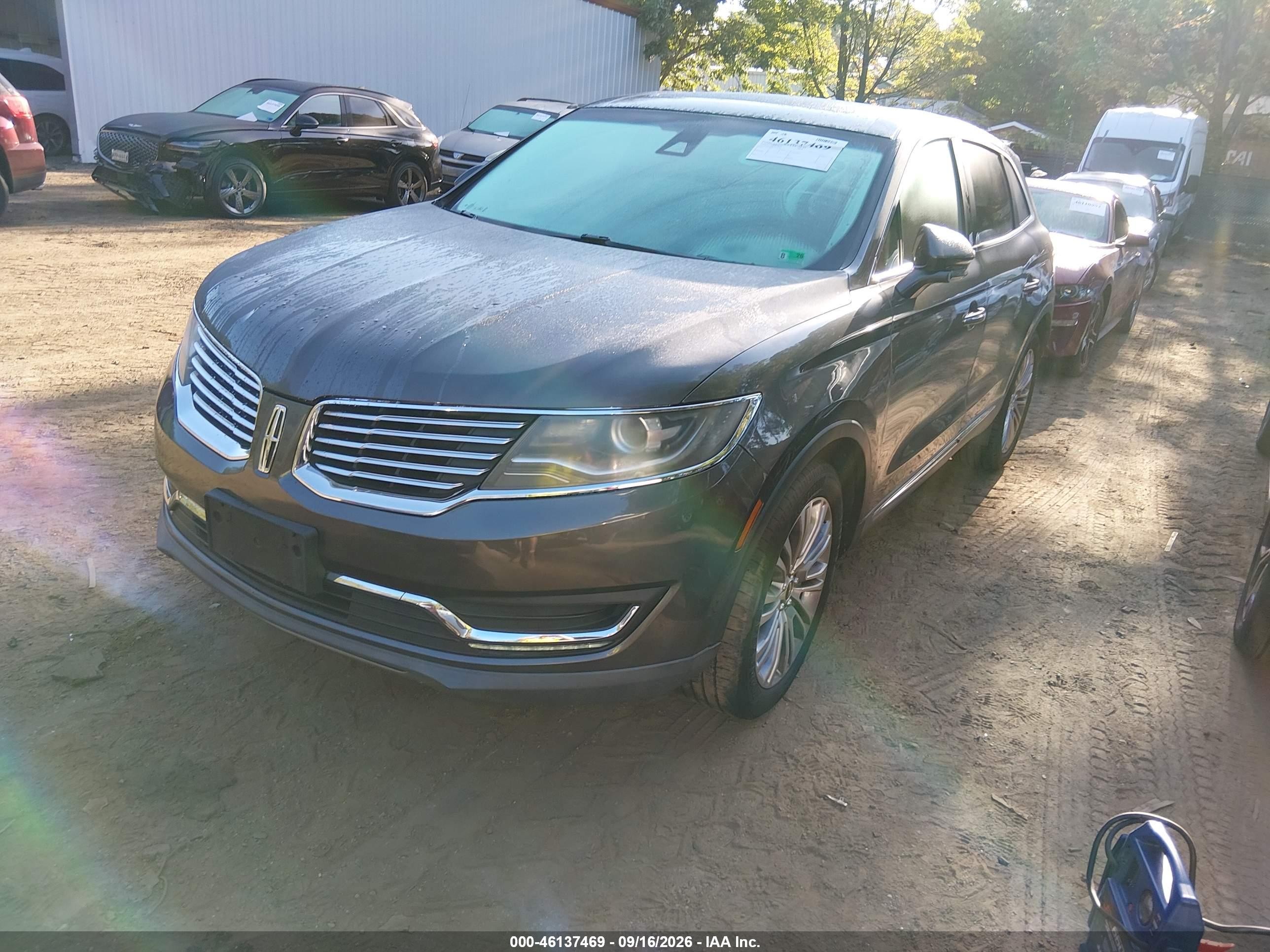 2017 Lincoln Mkx VIN 2LMPJ8LR6HBL39702 IAAI salvage auction — Normal Wear, Clear (Virginia), sold $2,575 on 2026-10-01 (photo 2)