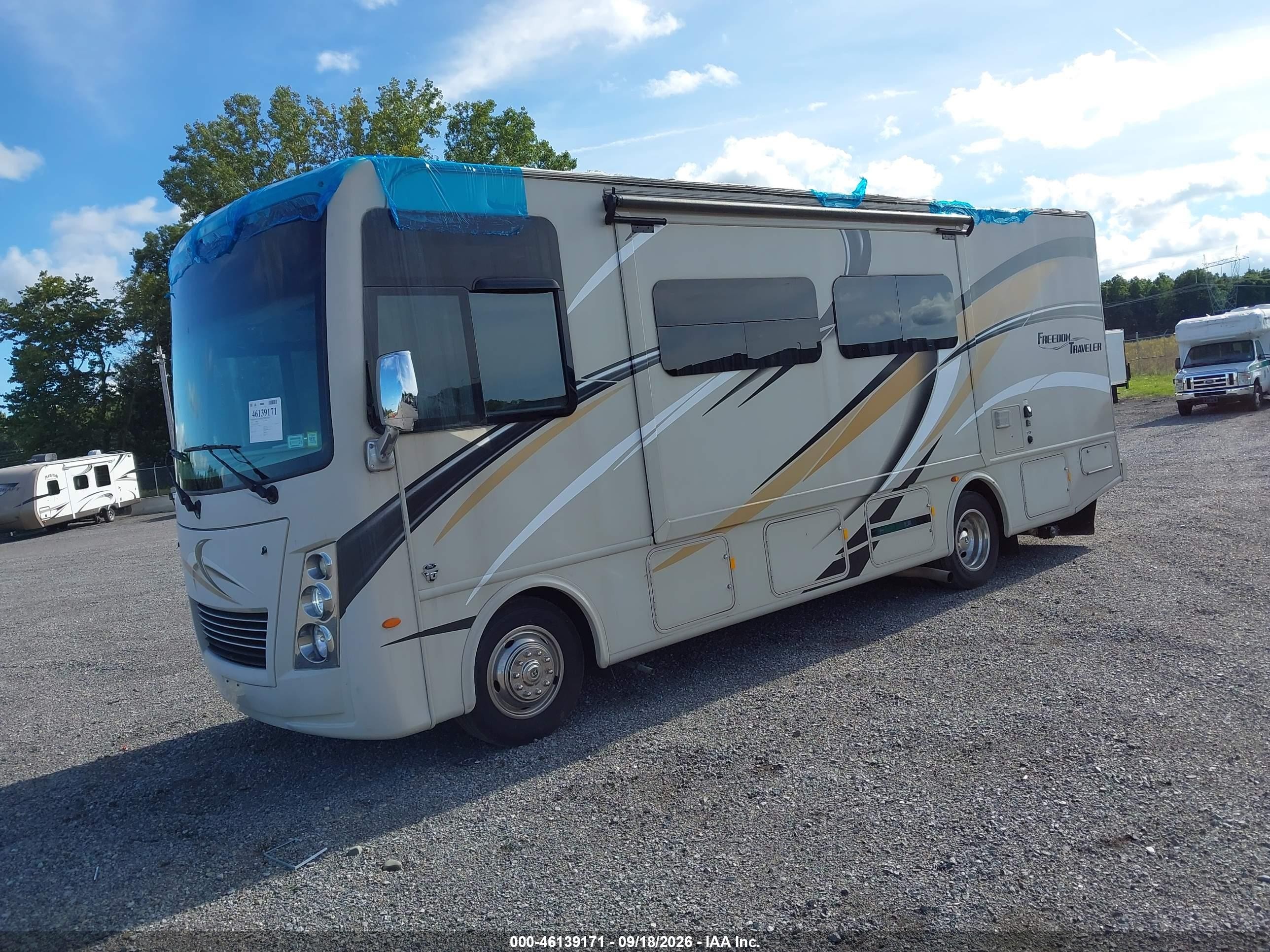 2019 Thor Sup VIN 1F64F5DY9J0A18594 IAAI salvage auction — Top/Roof, Mv-907A (New York), sold $7,500 on 2026-10-20 (photo 2)