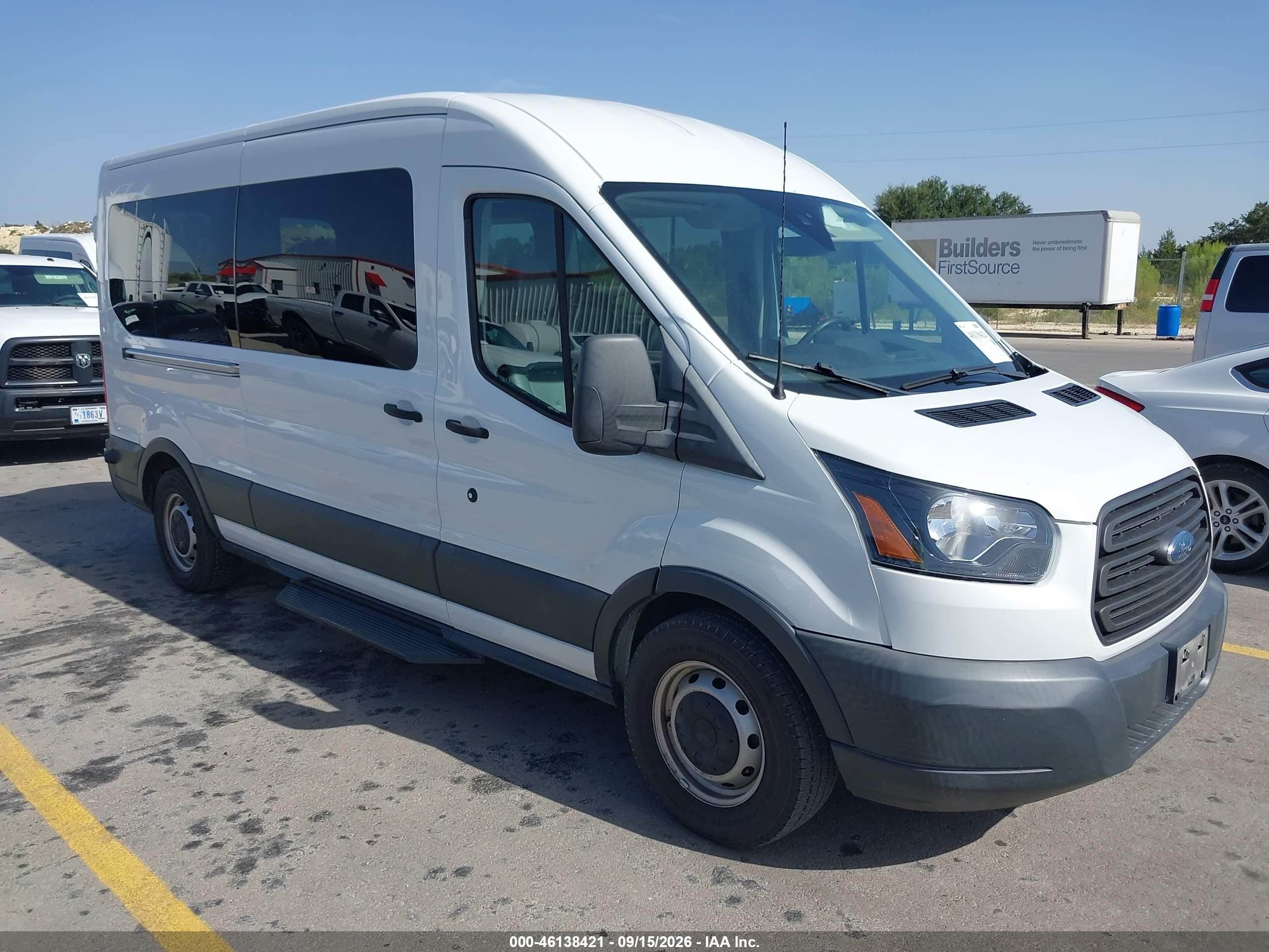 2018 Ford Transit-350 VIN 1FBAX2CM0JKB18828 — IAAI salvage auction photo