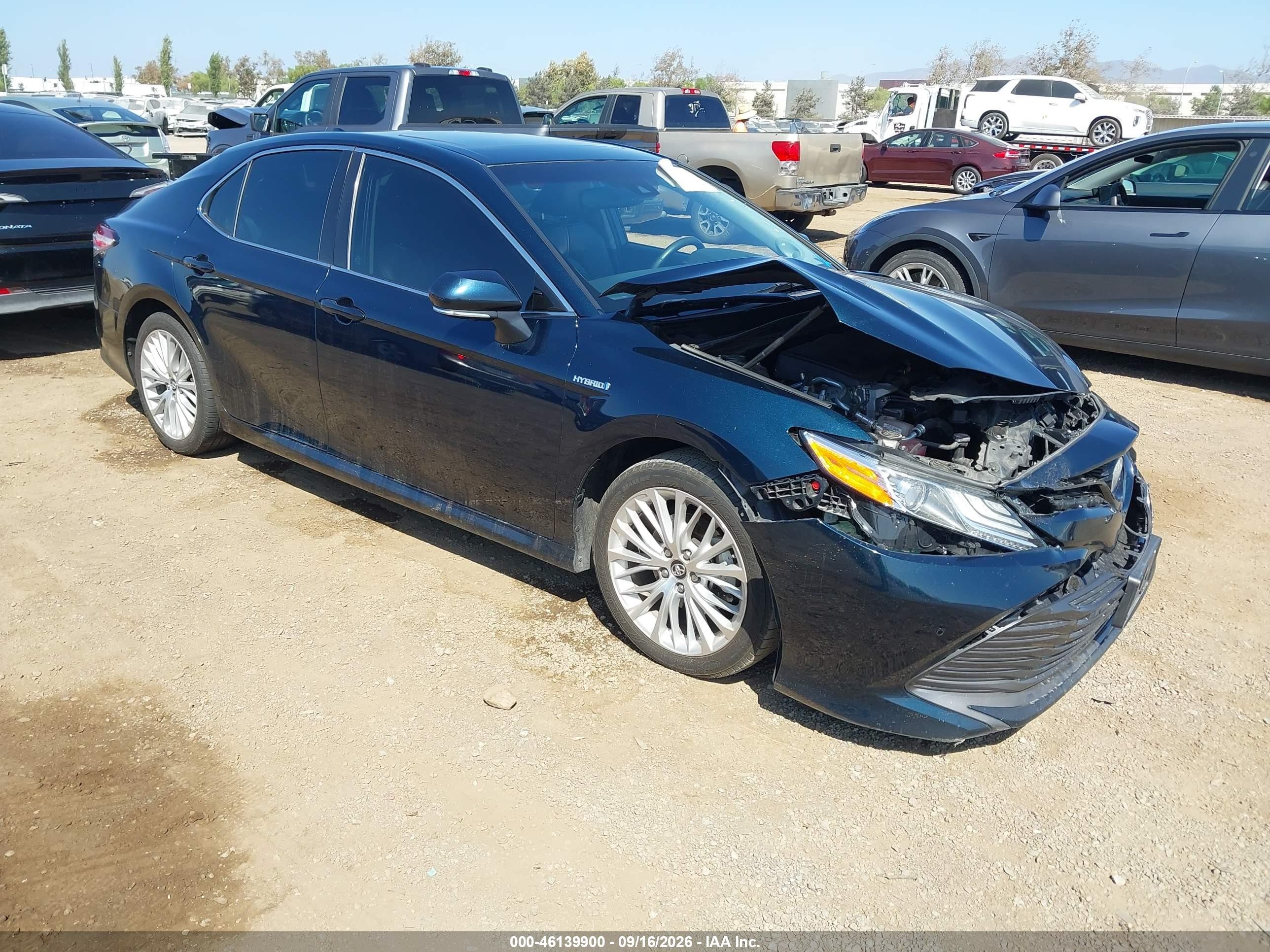 2018 Toyota Camry Hybrid VIN 4T1B21HKXJU510425 — IAAI salvage auction photo