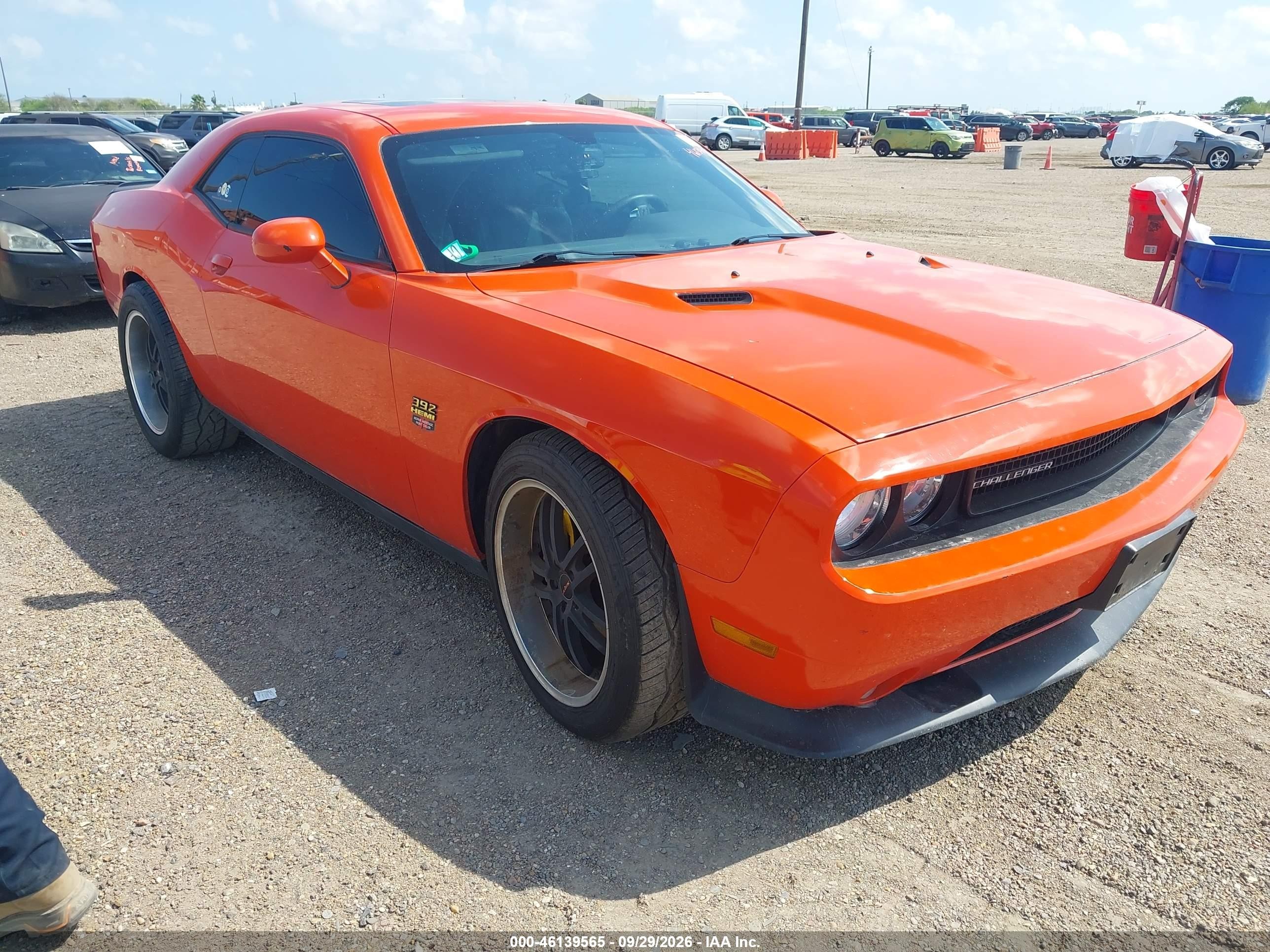 2013 Dodge Challenger VIN 2C3CDYCJ2DH733824 — IAAI salvage auction photo