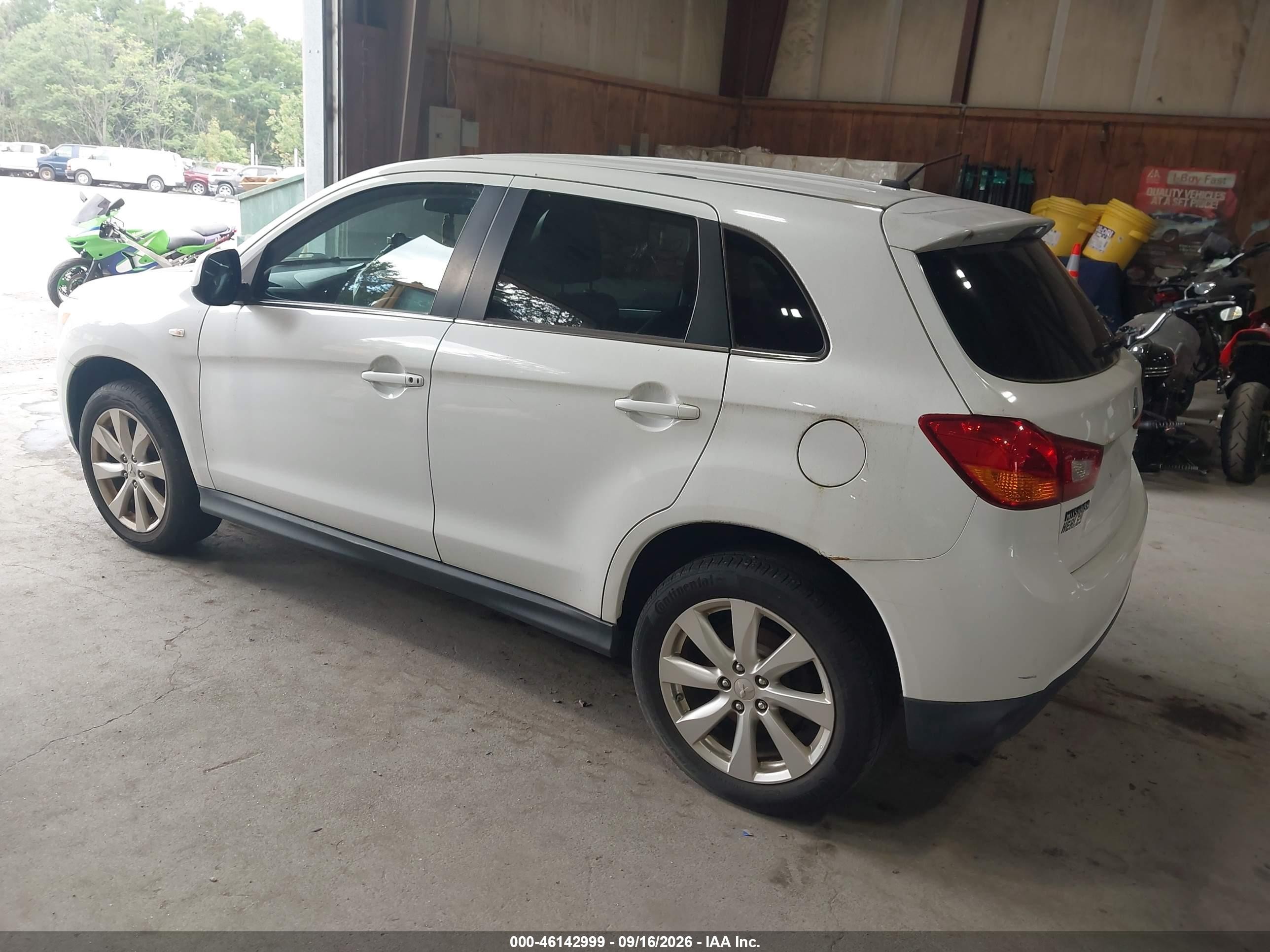 2013 Mitsubishi VIN 4A4AR4AU7DE011002 IAAI salvage auction — Normal Wear, Clear (New York), sold $900 on 2026-09-26 (photo 3)