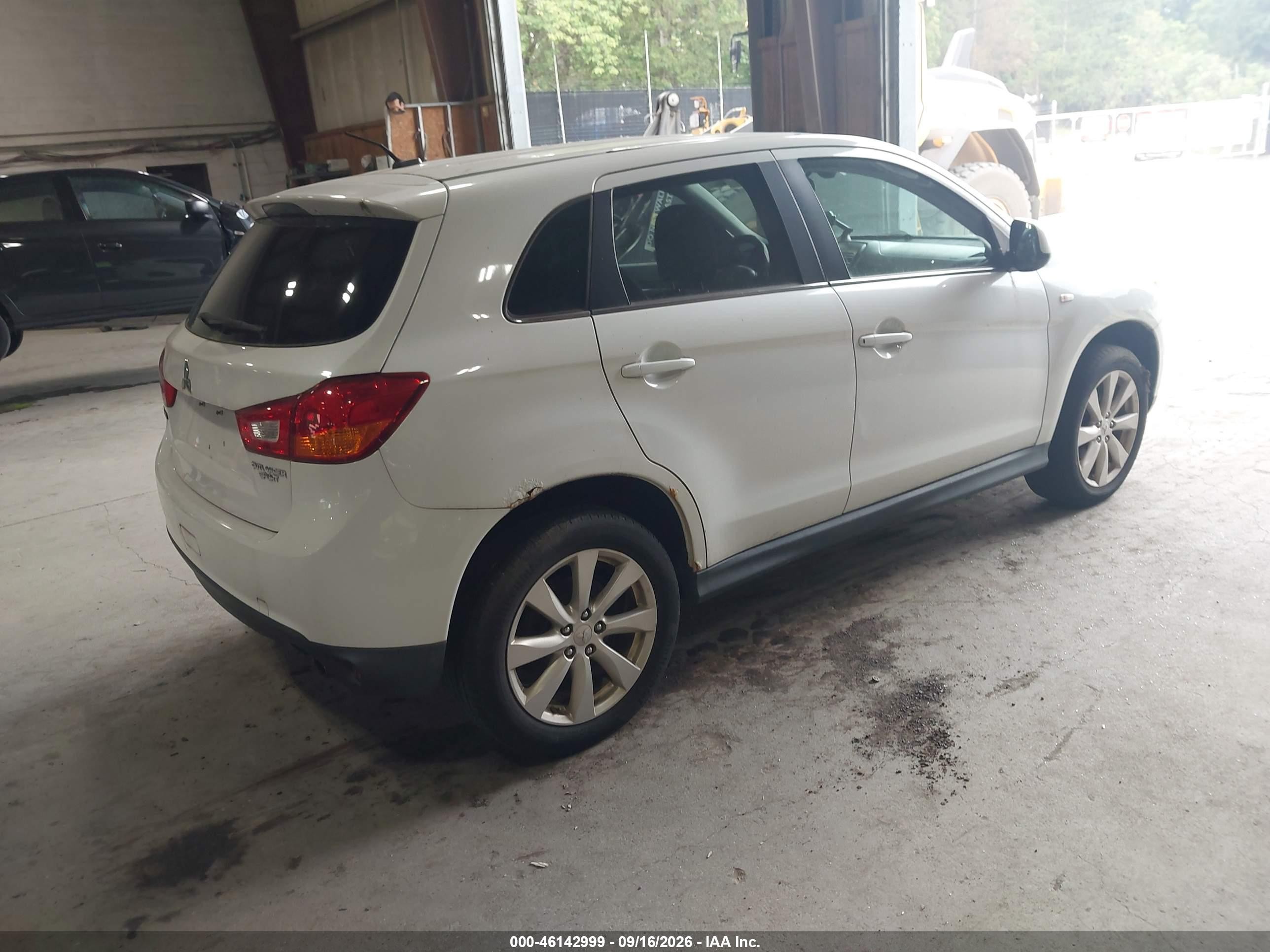 2013 Mitsubishi VIN 4A4AR4AU7DE011002 IAAI salvage auction — Normal Wear, Clear (New York), sold $900 on 2026-09-26 (photo 4)