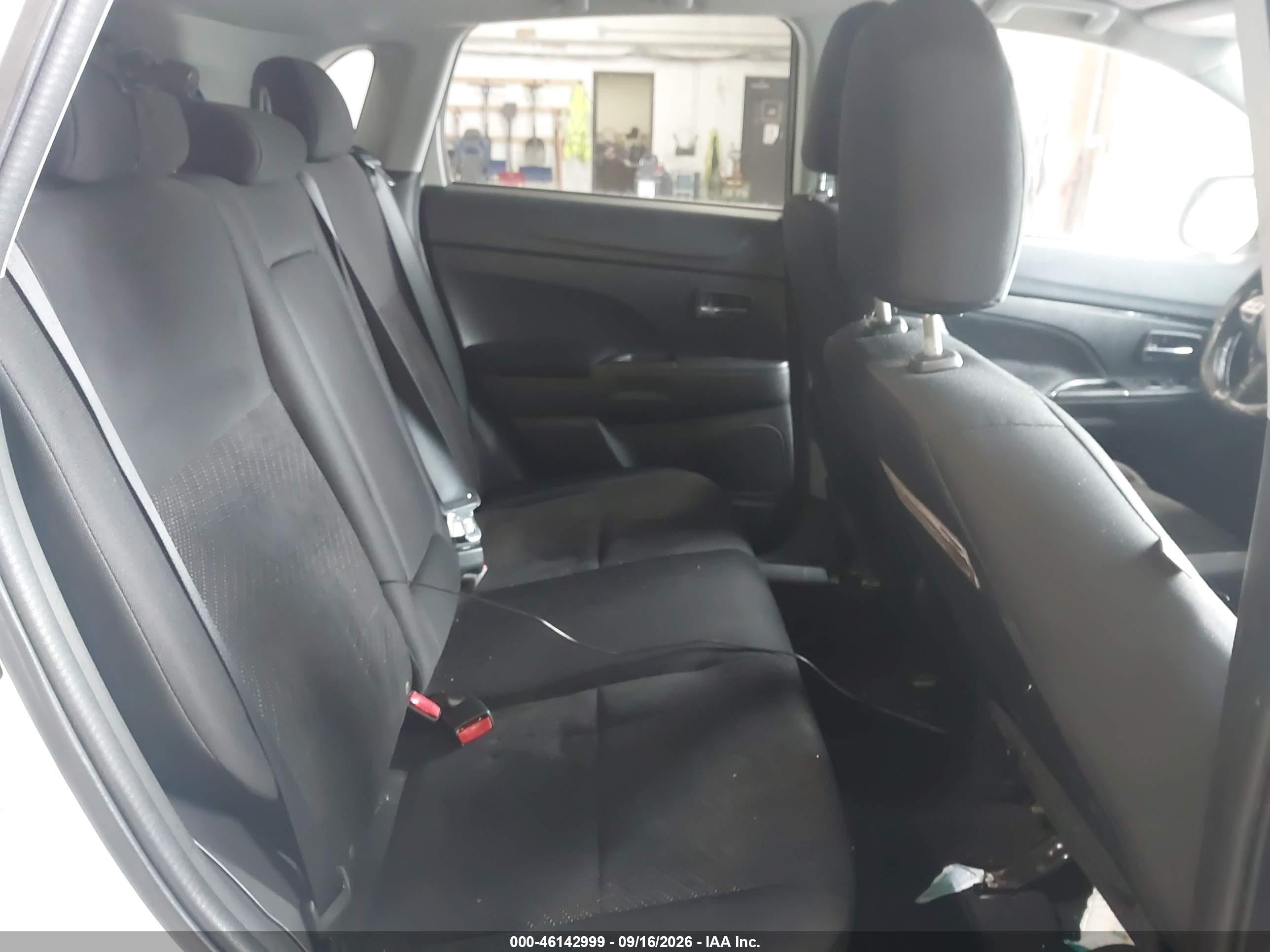 2013 Mitsubishi VIN 4A4AR4AU7DE011002 IAAI salvage auction — Normal Wear, Clear (New York), sold $900 on 2026-09-26 (photo 8)