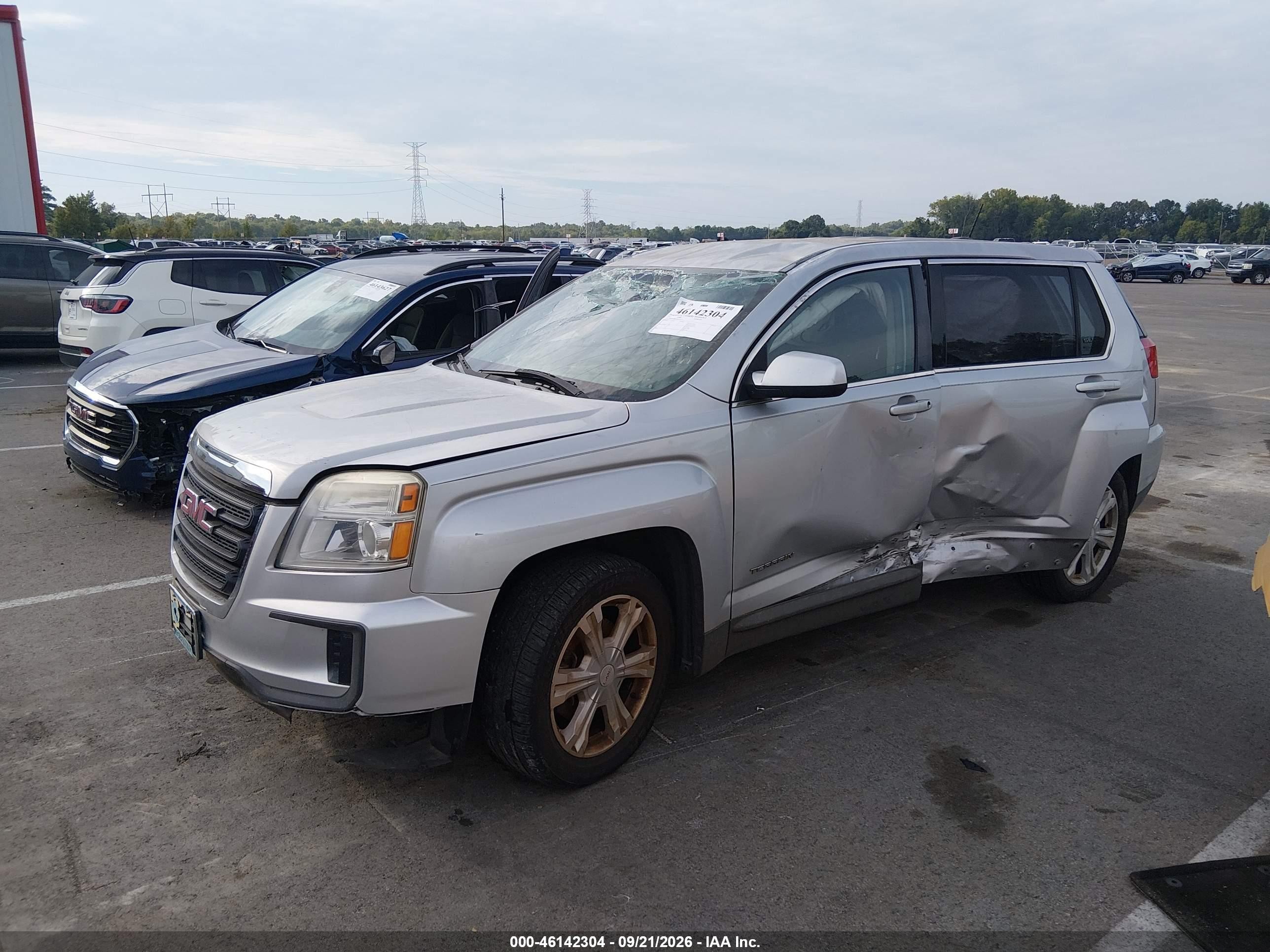 2017 GMC Terrain VIN 2GKALMEKXH6177627 IAAI salvage auction — Side, Salvage (Tennessee), sold $1,300 on 2026-10-23 (photo 2)