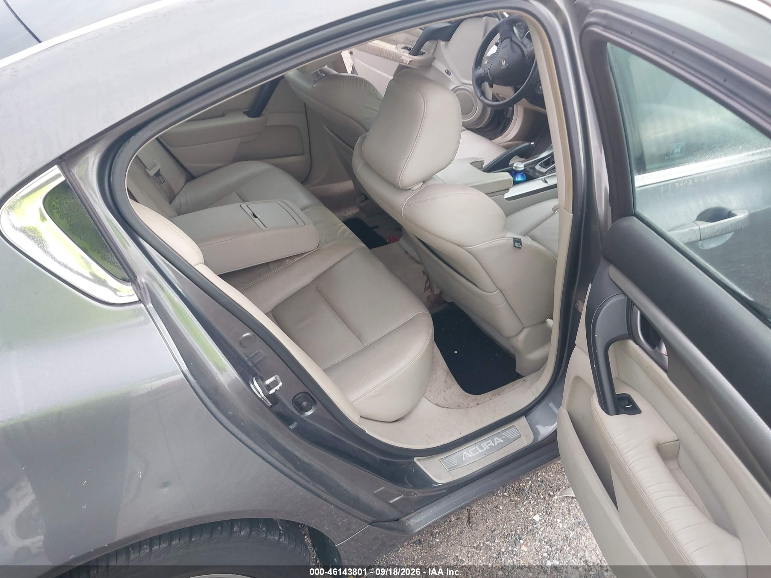 2009 Acura TL VIN 19UUA862X9A024434 IAAI salvage auction — Rear End, Clear (Florida), sold $400 on 2026-09-24 (photo 8)